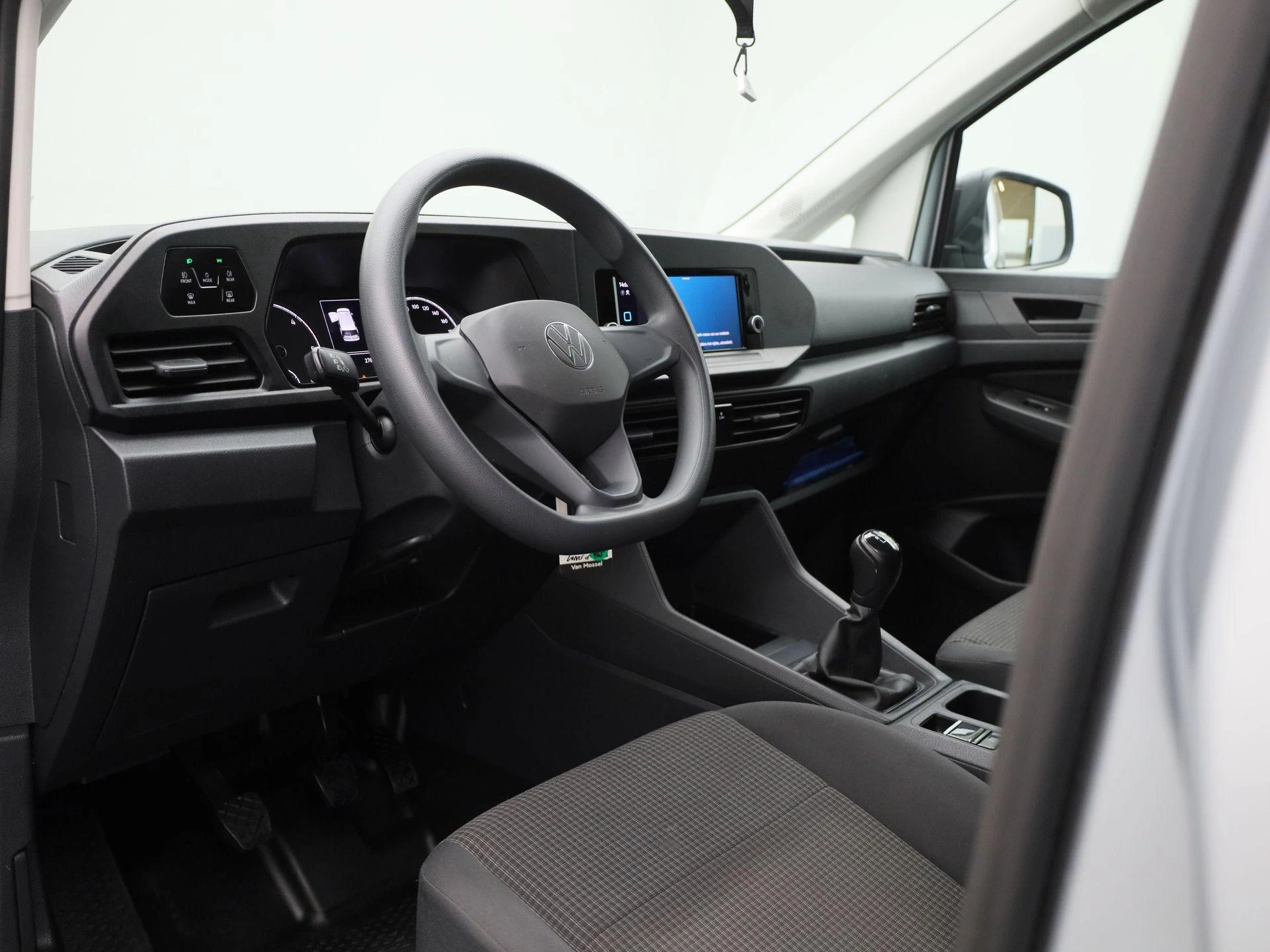 Volkswagen-Caddy-image-33