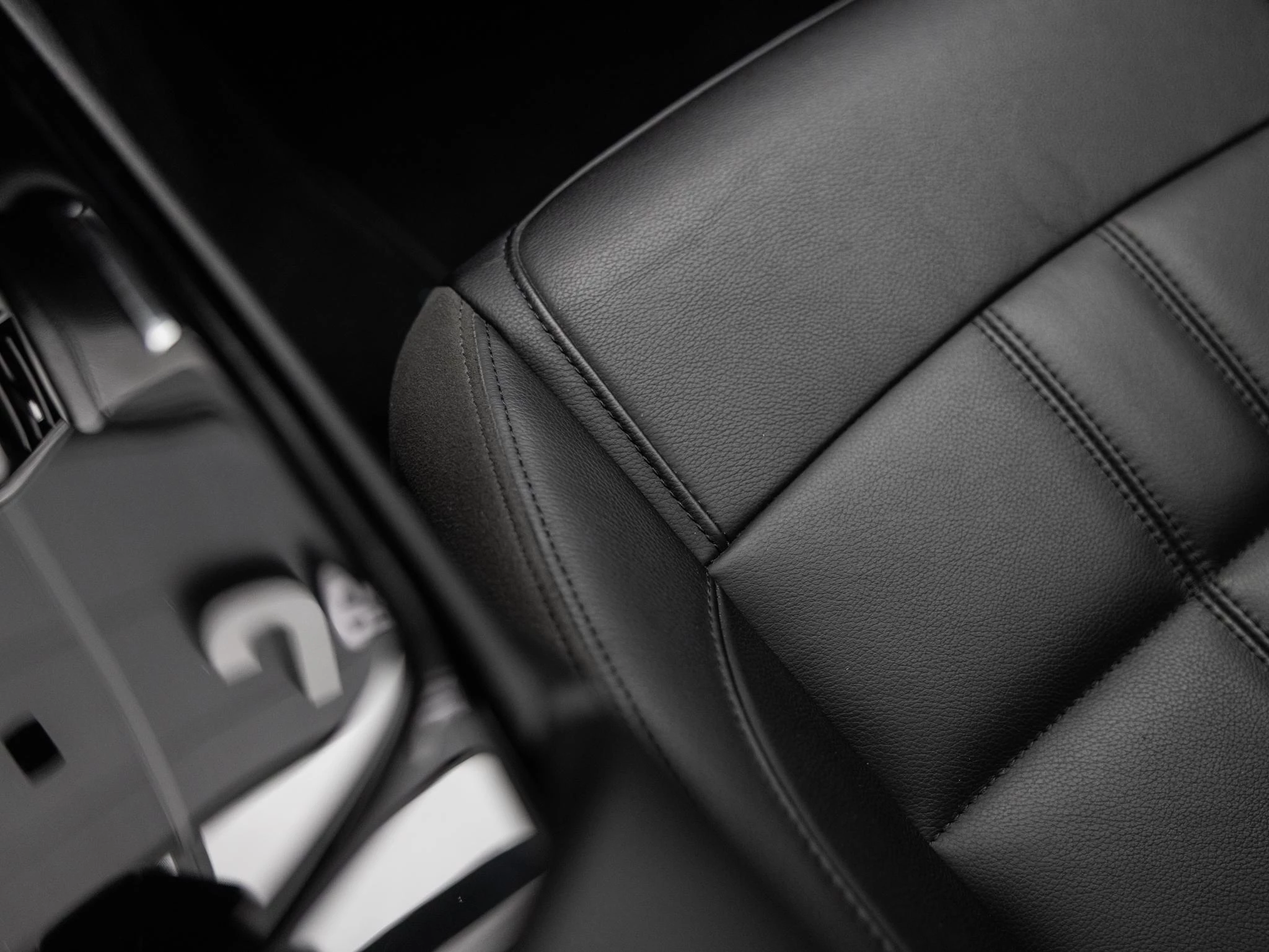 Maserati-Levante-image-16