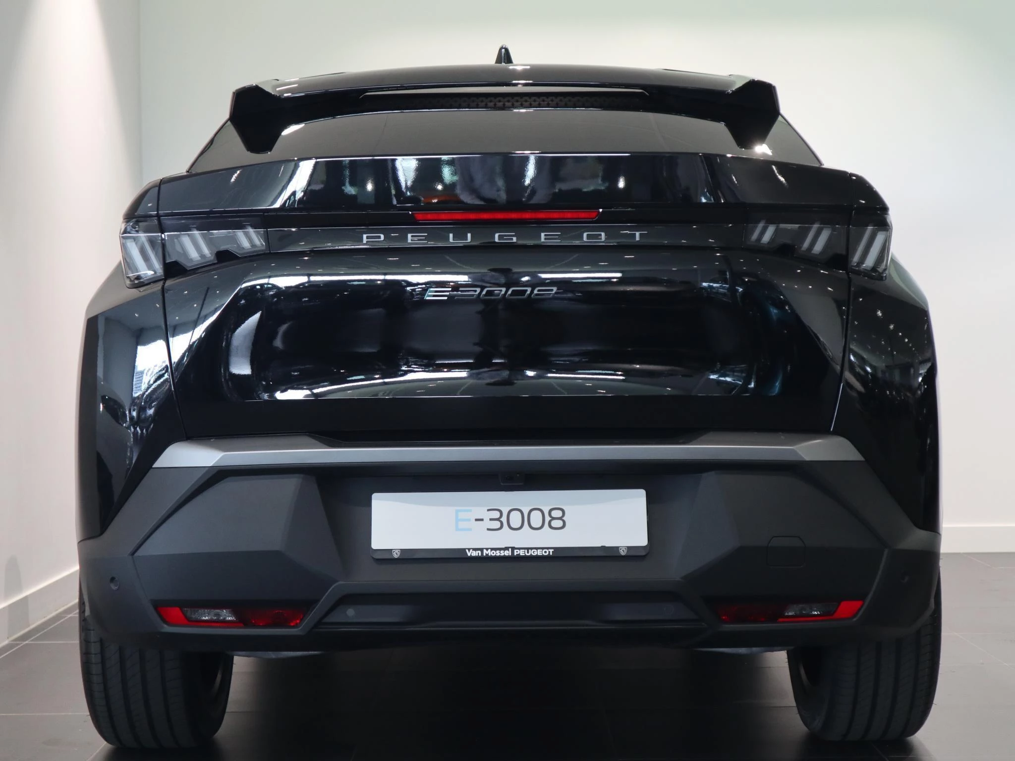 Peugeot-e-3008-image-2