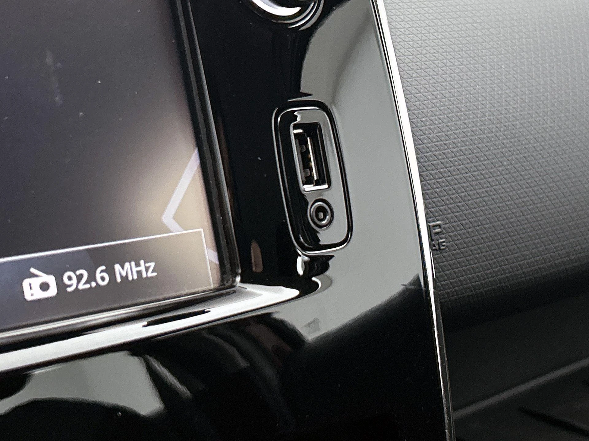 Renault-Clio-image-21