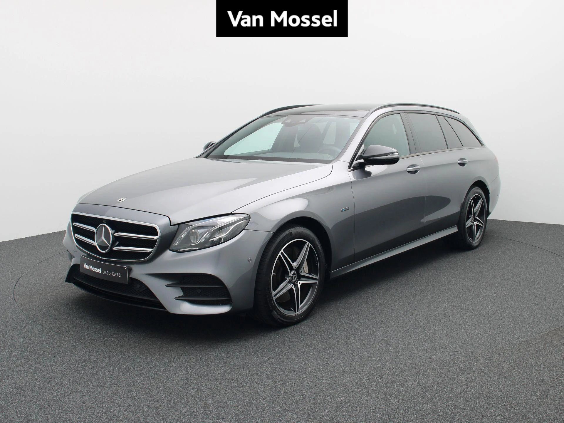 Mercedes-Benz-E-Klasse-image-0