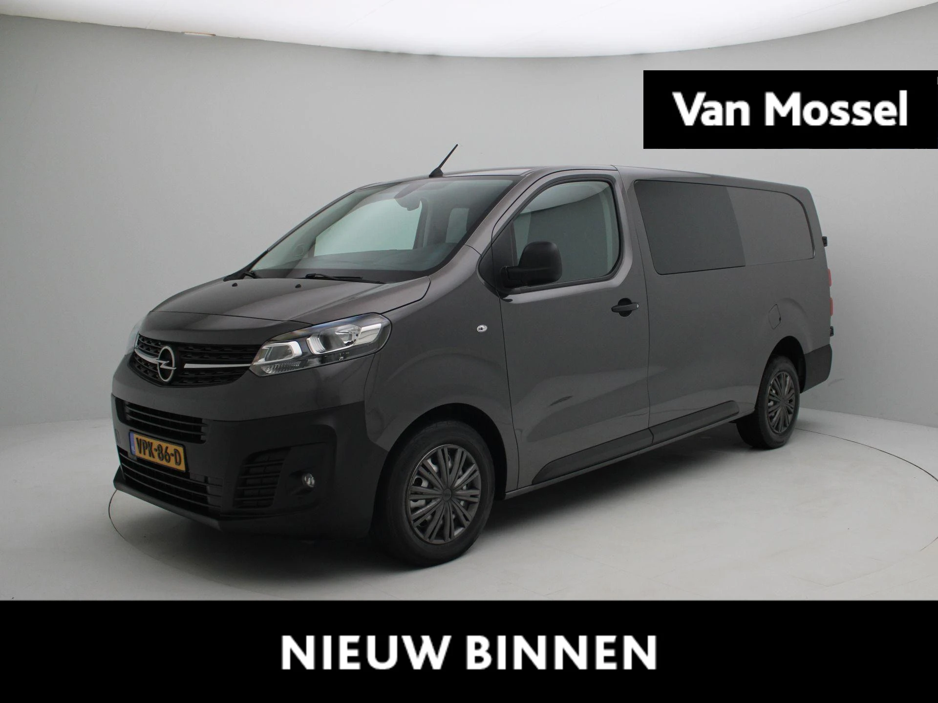 Opel-Vivaro-image-0