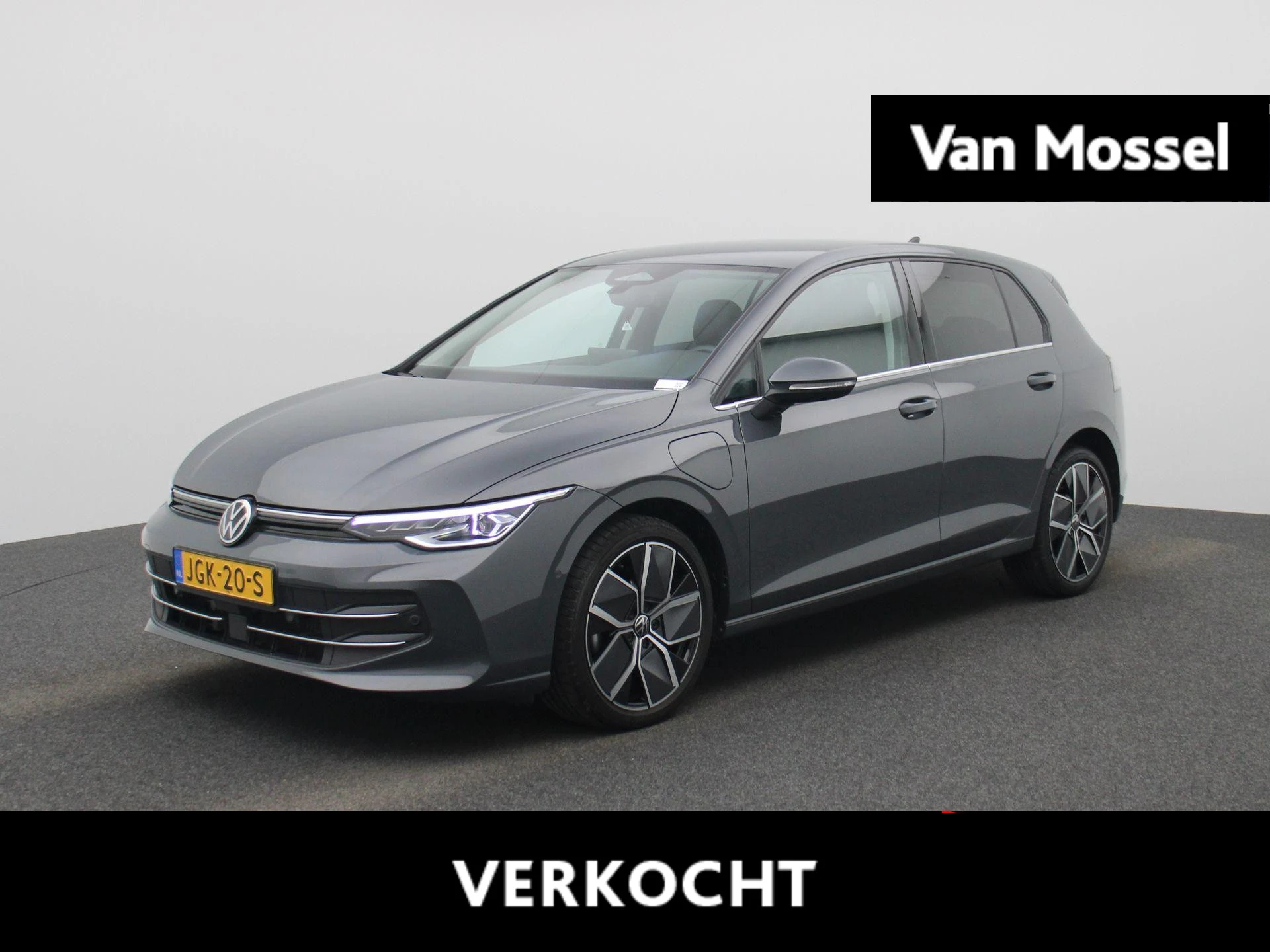 Volkswagen-Golf-image-0