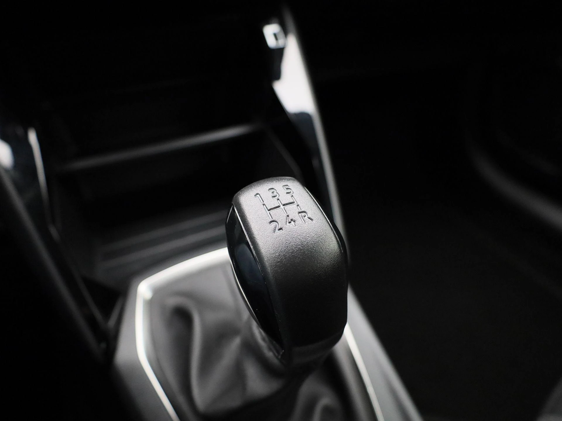 Peugeot-208-image-20