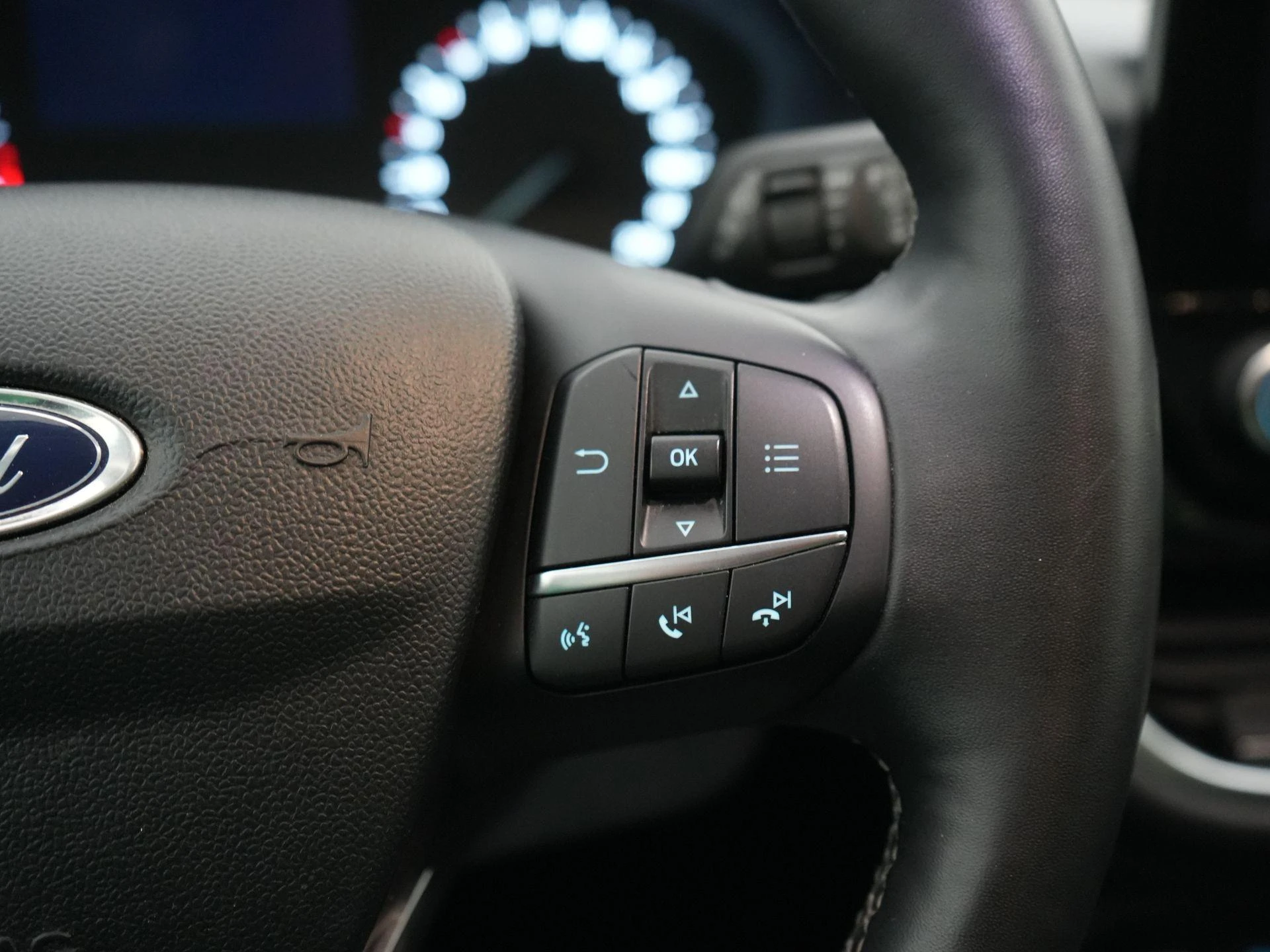 Ford-Puma-image-18