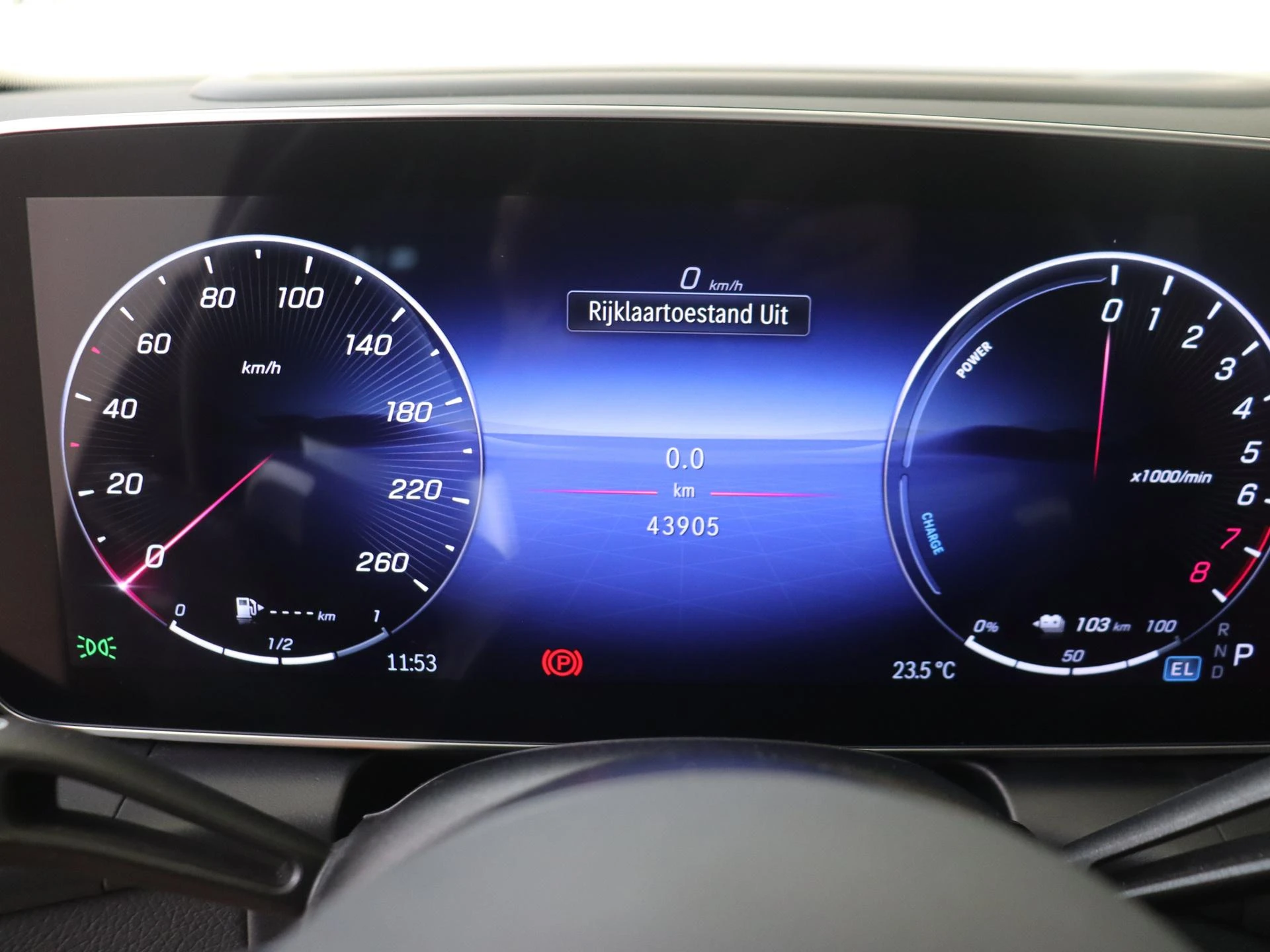 Mercedes-Benz-GLC-image-11