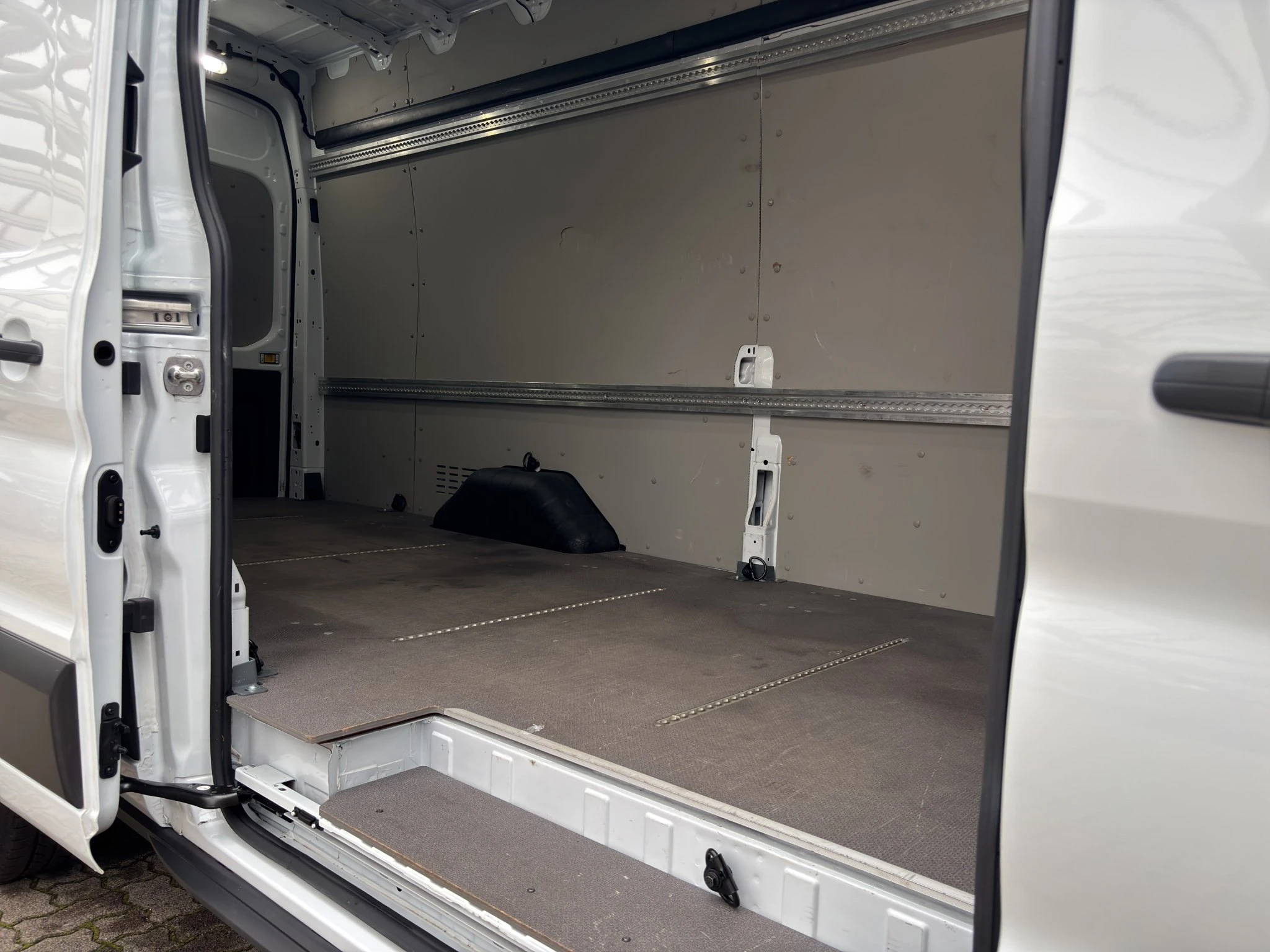 Ford-Transit-image-21