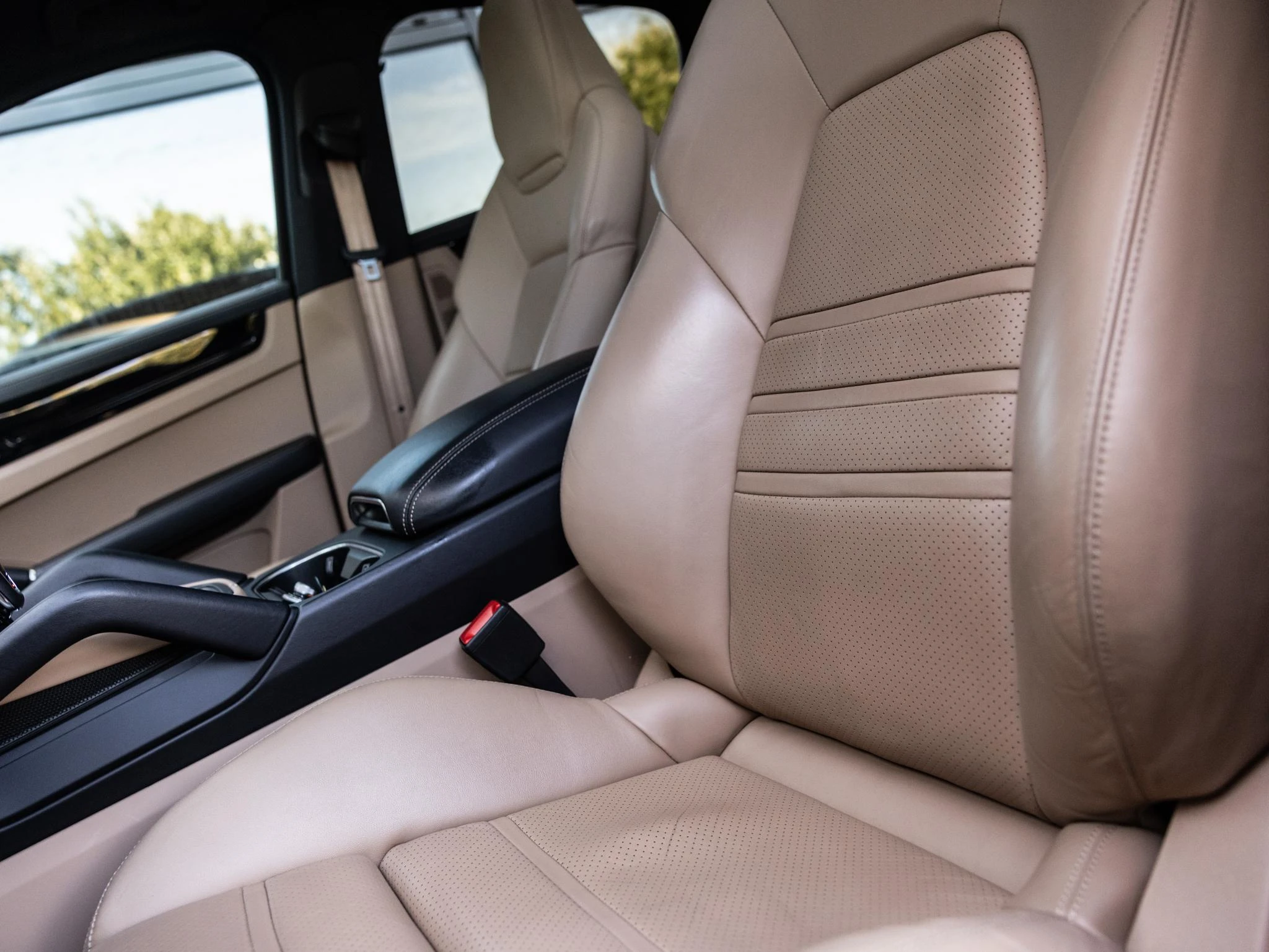 Porsche-Cayenne-image-42