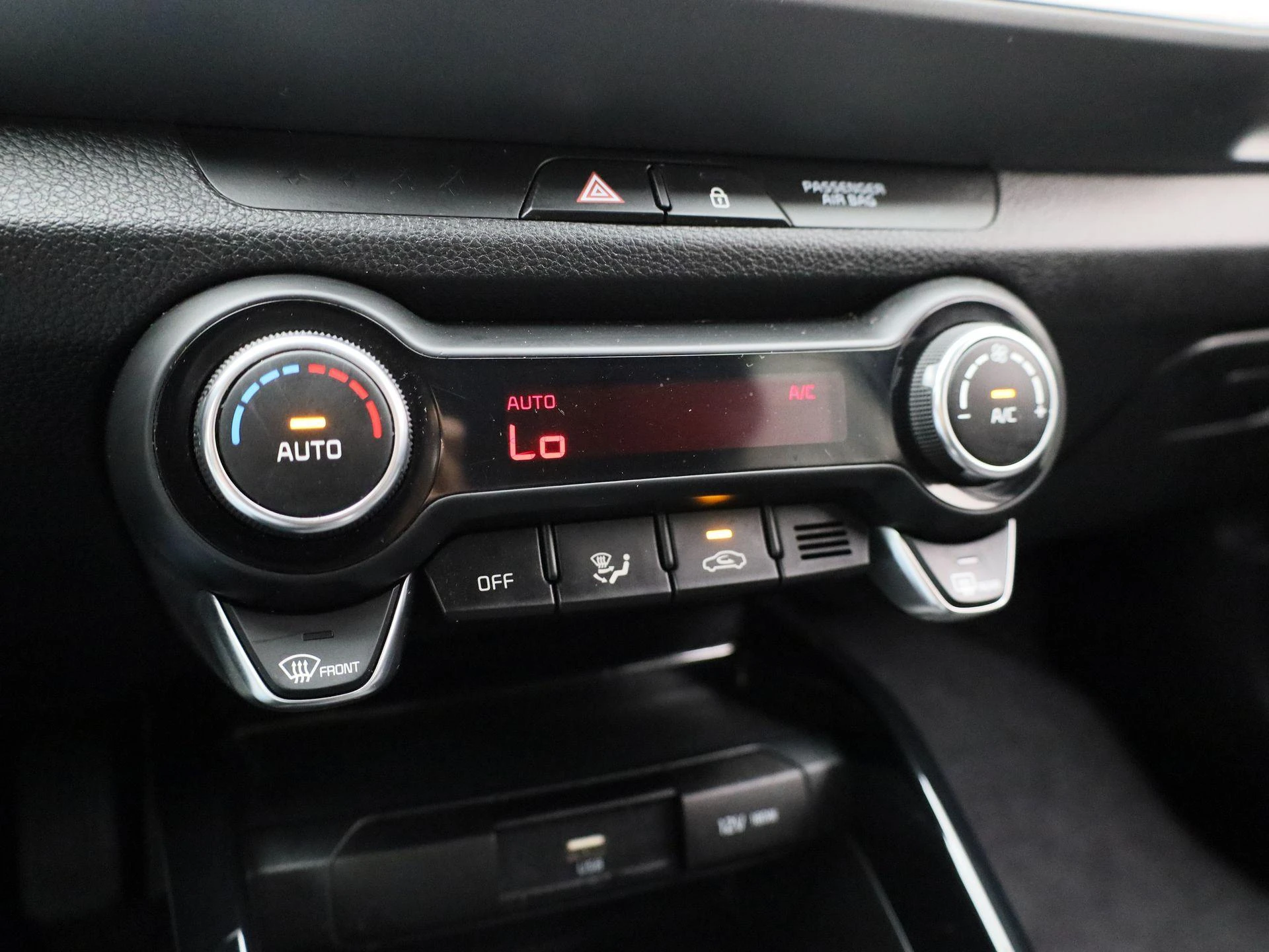 Kia-Stonic-image-22