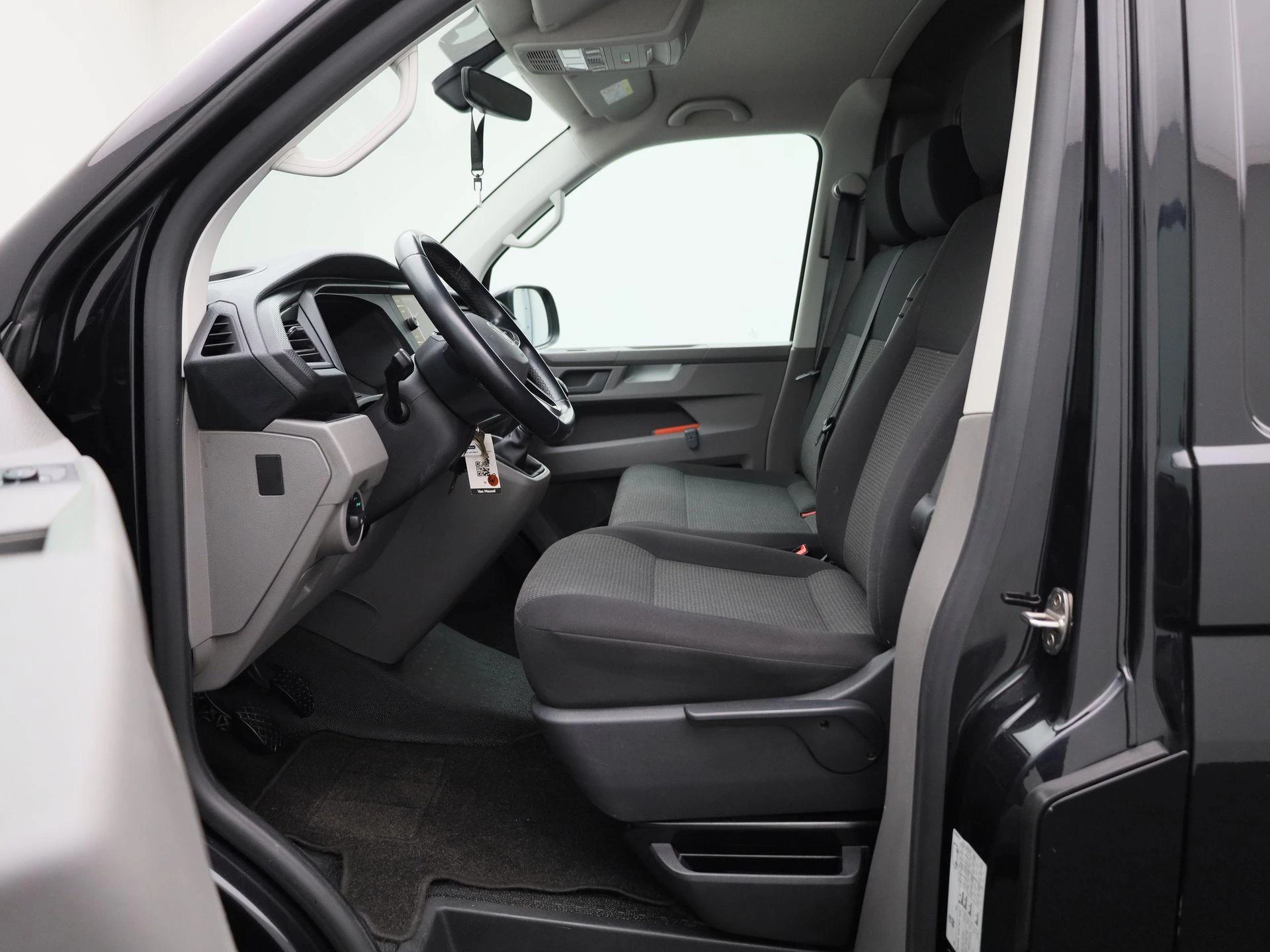Volkswagen Transporter 2.0 TDI L2H1 110PK
