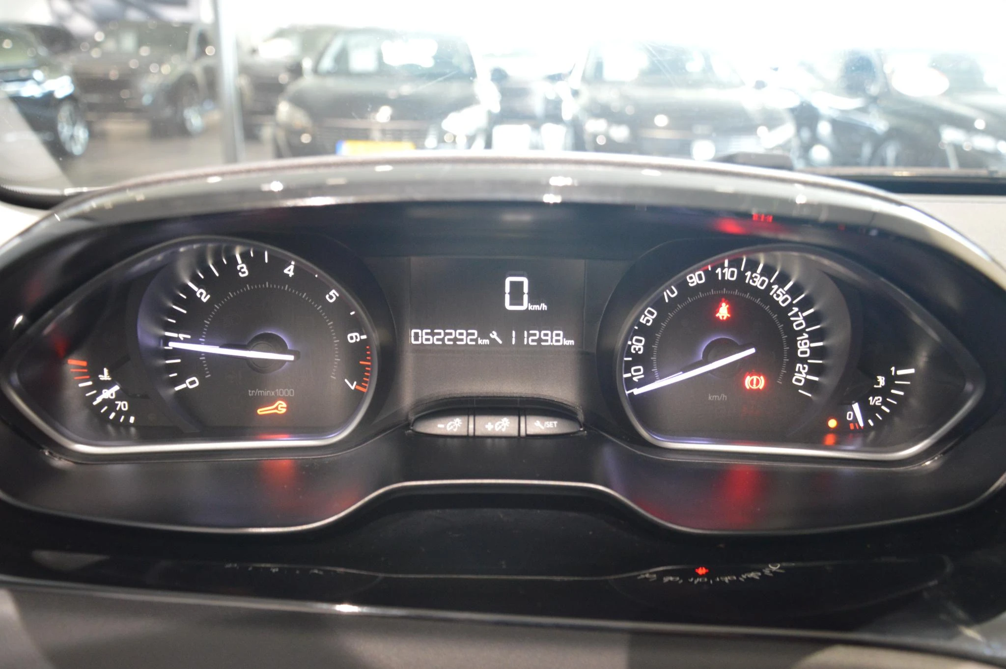 Peugeot 208 Signature