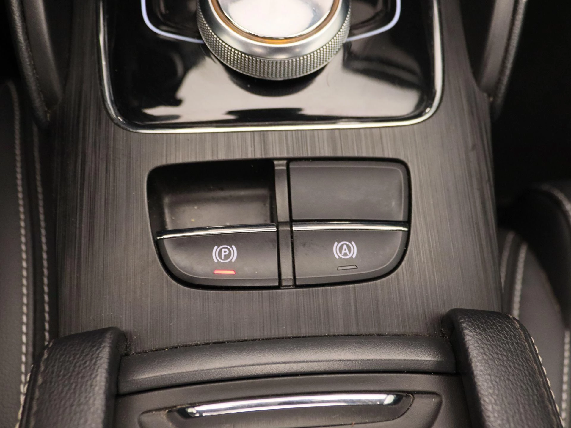 MG-ZS EV-image-11