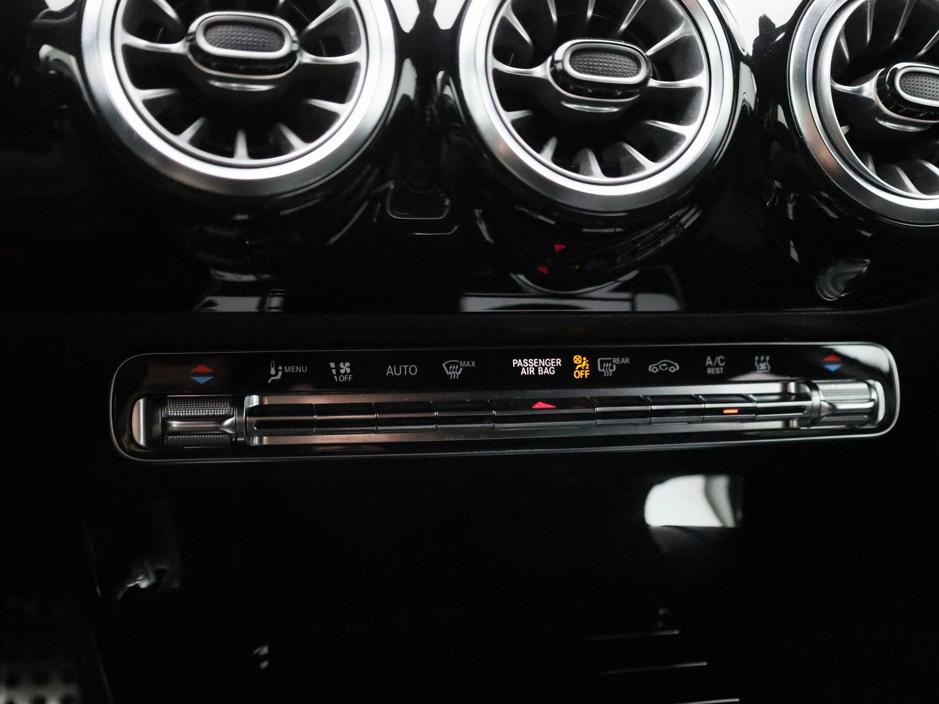 Mercedes-Benz-A-Klasse-image-22