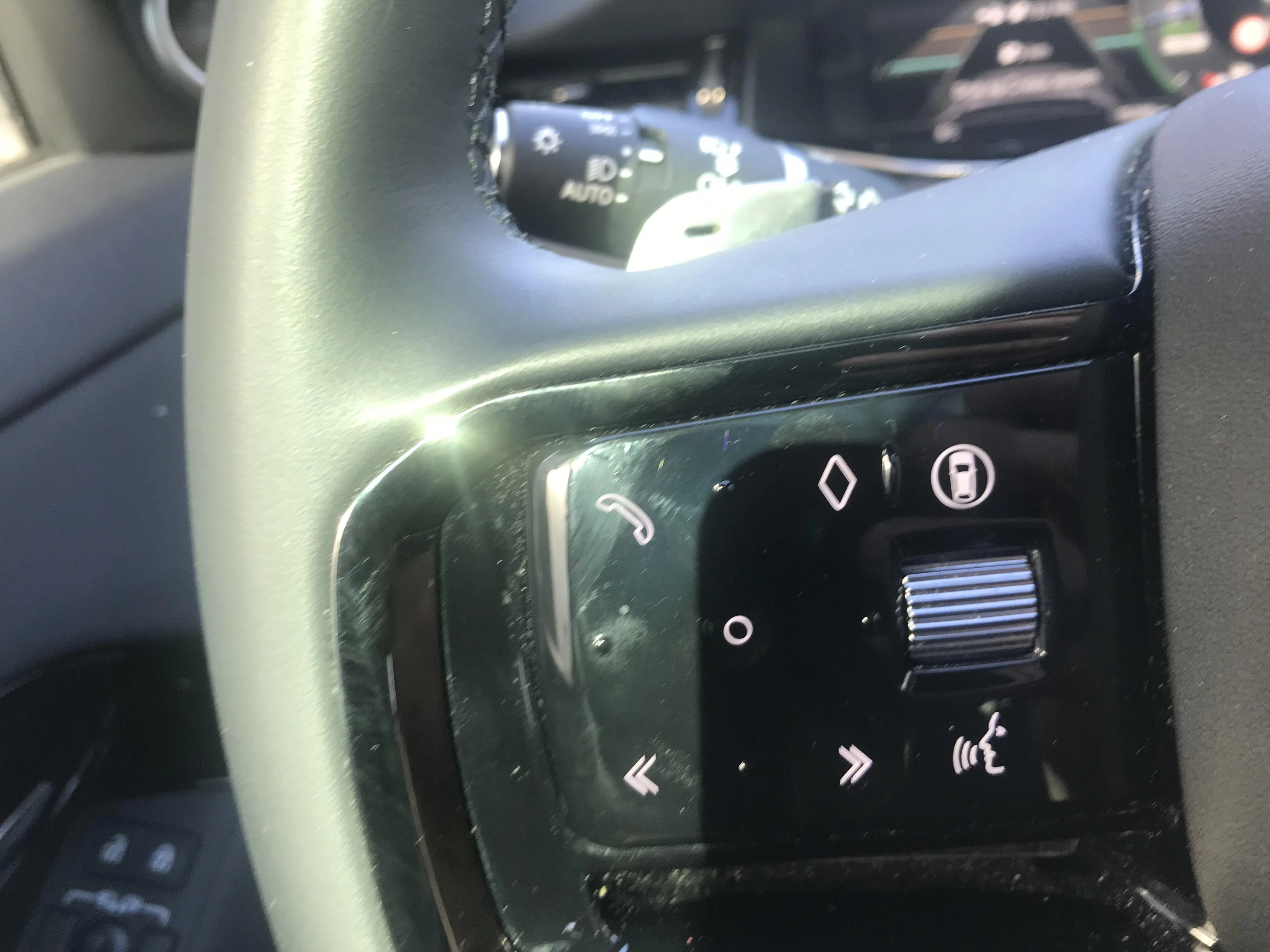 Land Rover-Range Rover Evoque-image-15