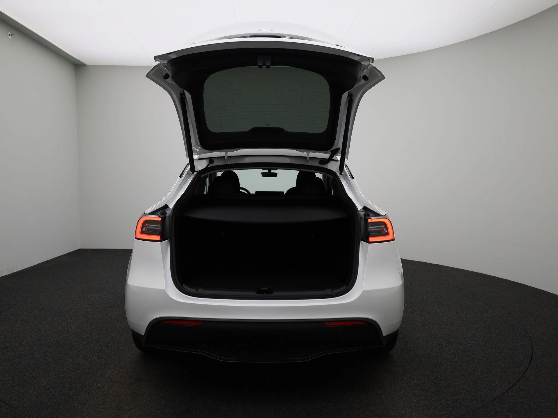 Tesla Model Y Long Range AWD 75 kWh