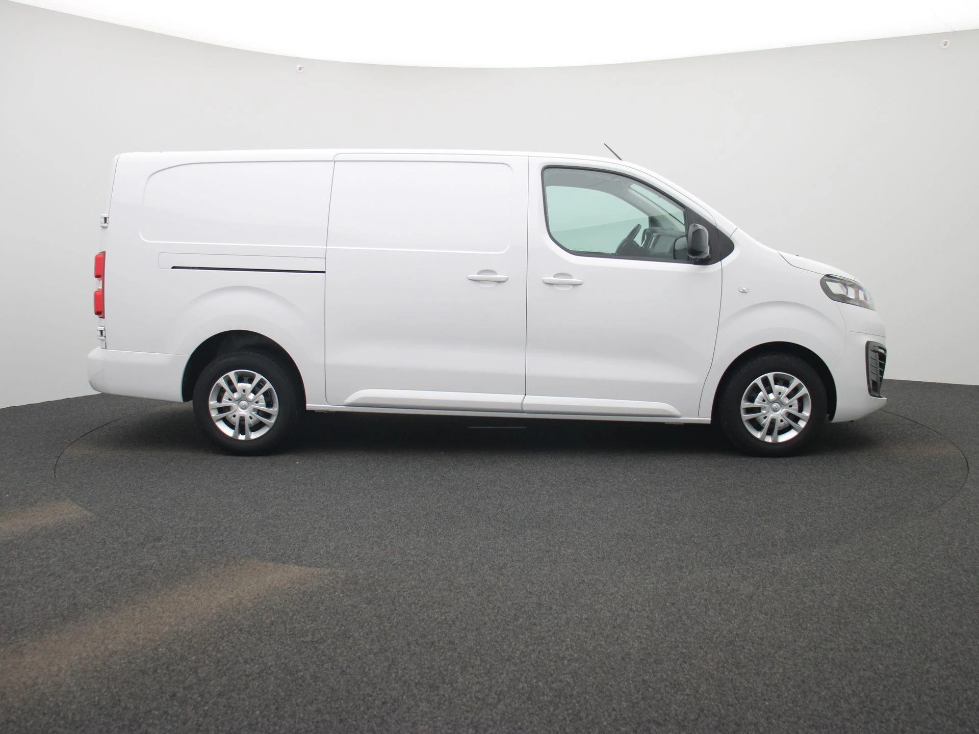 Opel Vivaro 2.0 Turbo 106kW L3H1