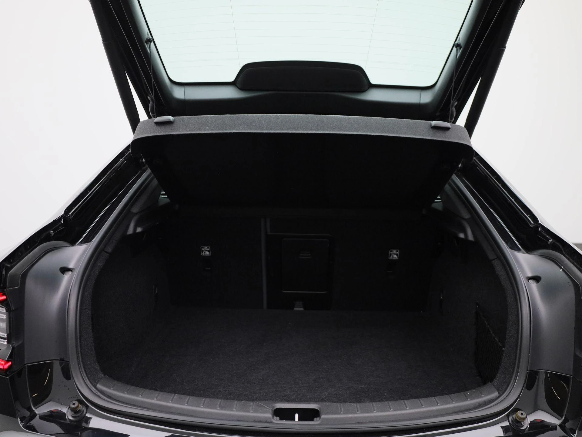 Polestar-2-image-12