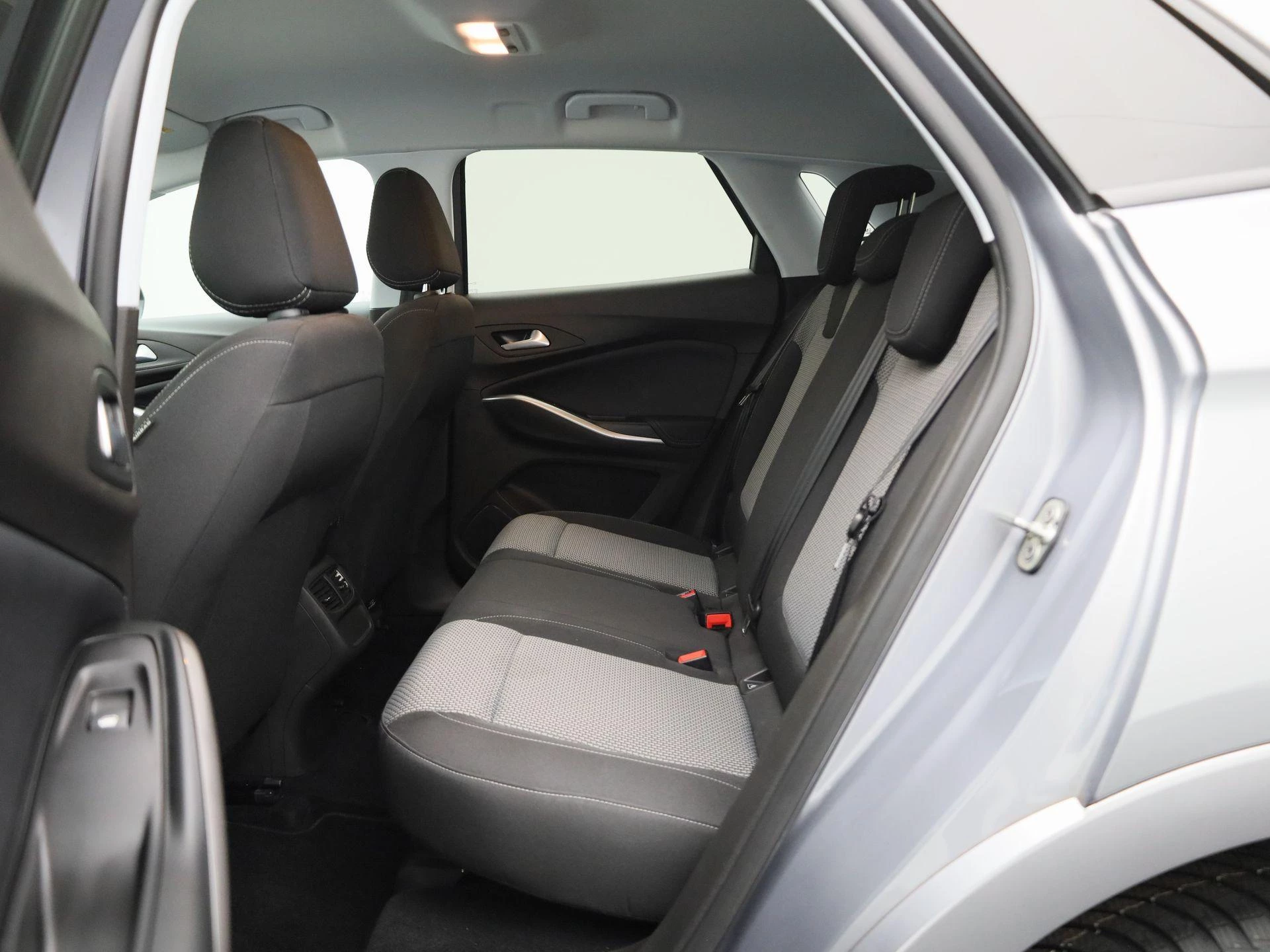 Opel Grandland 1.2 Turbo S/S AT8 Business Edition