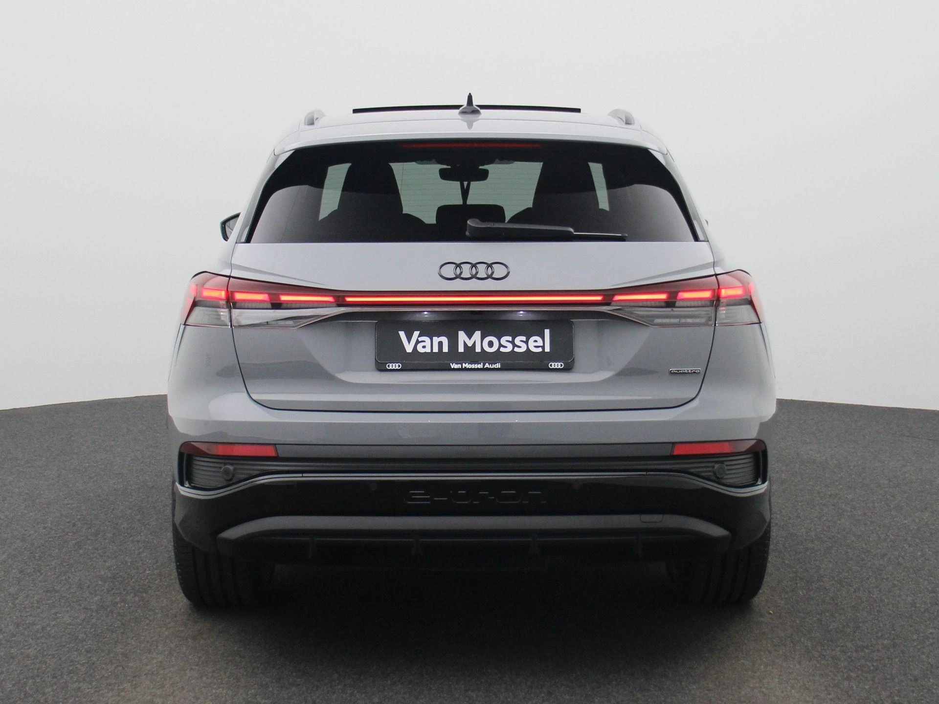 Audi-Q4 e-tron-image-4