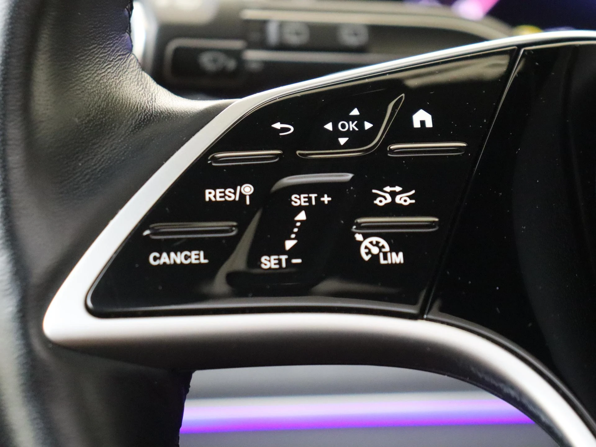Mercedes-Benz-GLE-image-11