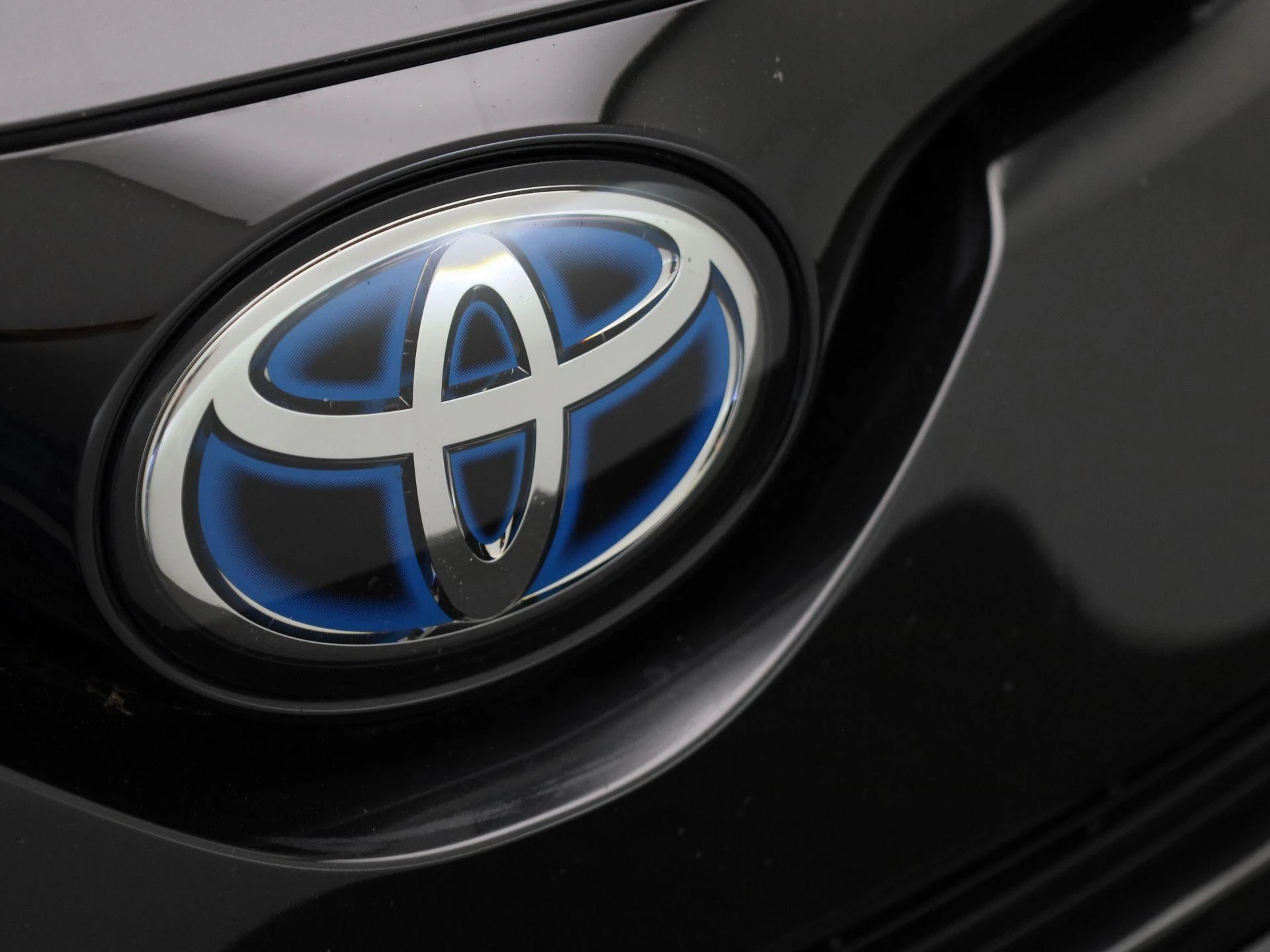 Toyota-C-HR-image-36