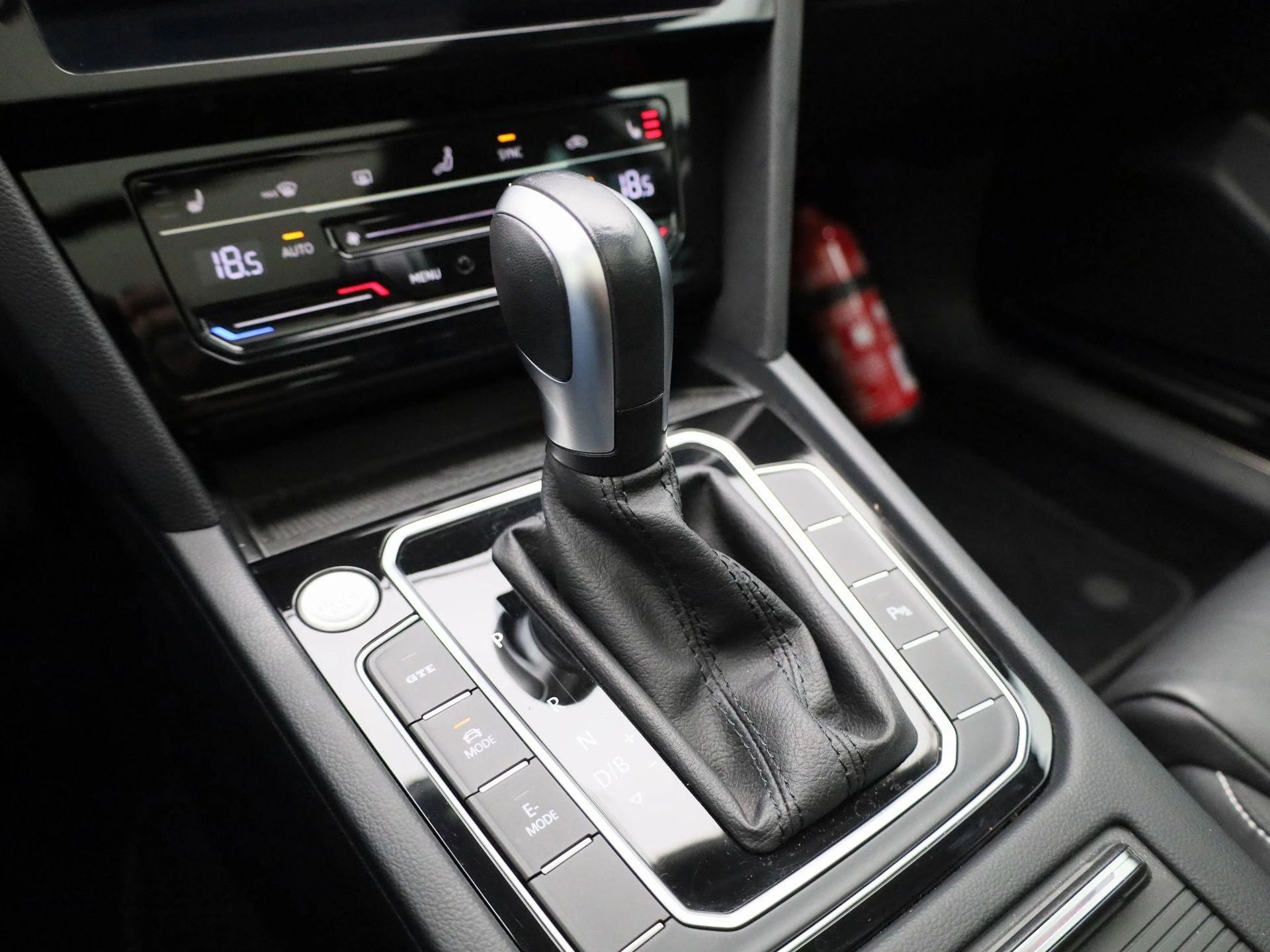 Volkswagen-Passat-image-31