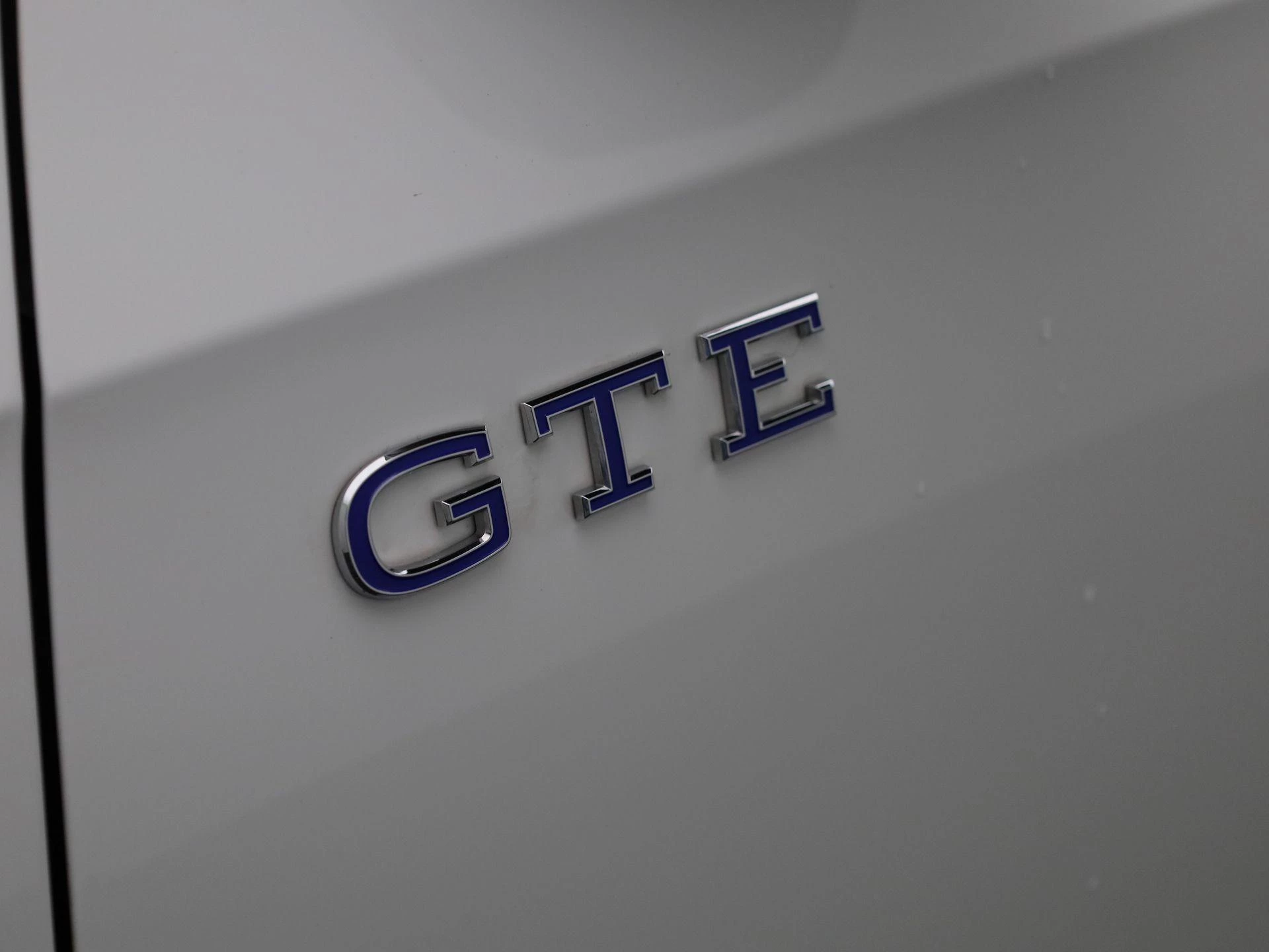 Volkswagen-Golf-image-14