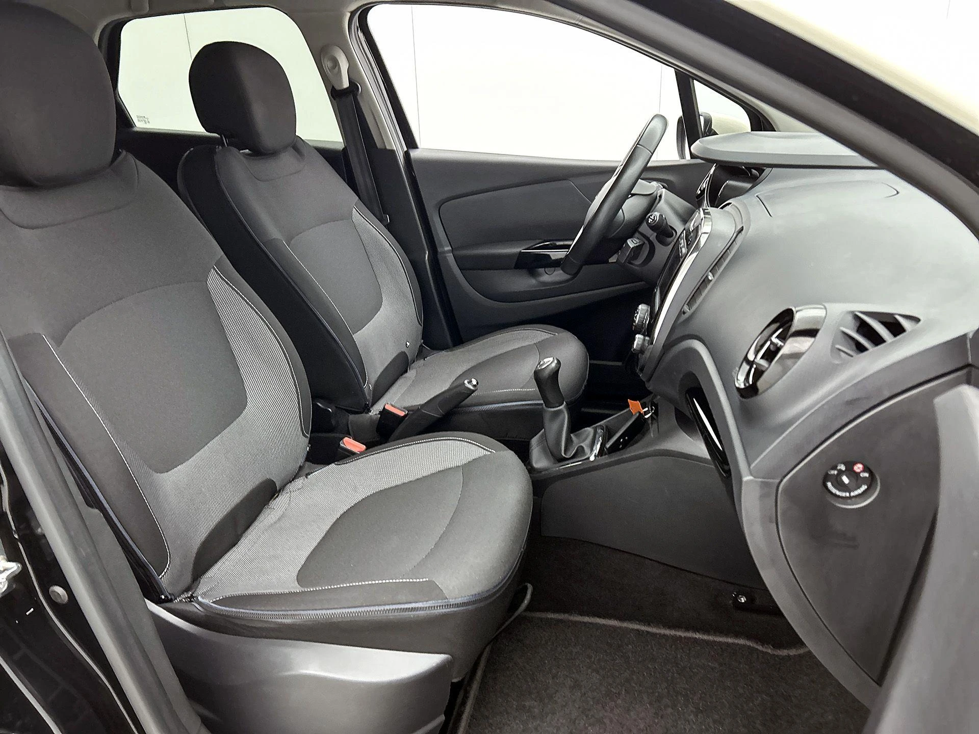 Renault-Captur-image-30