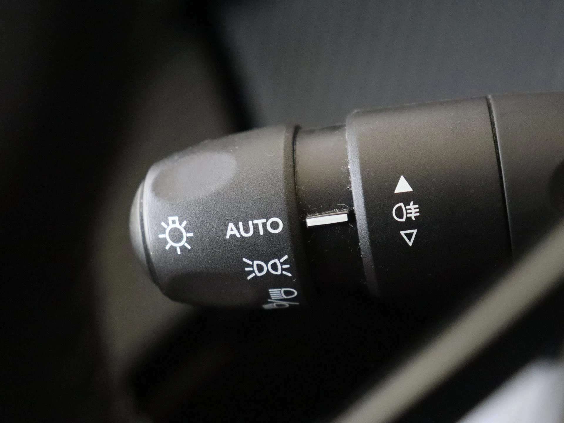 Peugeot-208-image-22