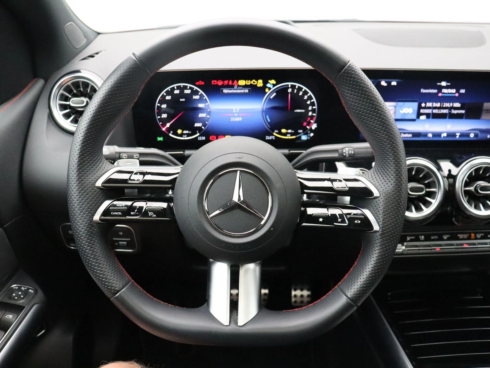 Mercedes-Benz-Classe B-image-11