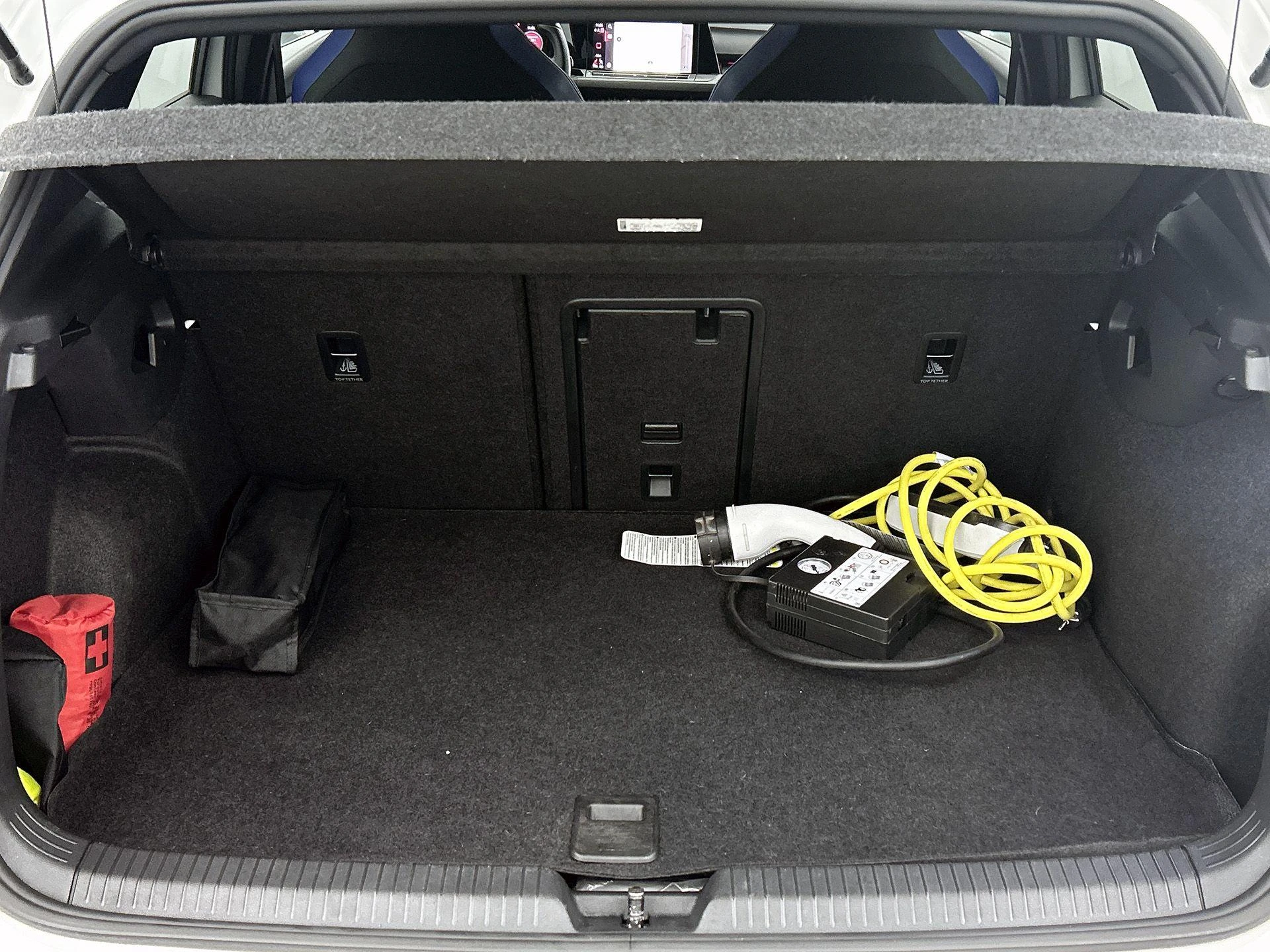 Volkswagen-Golf-image-19