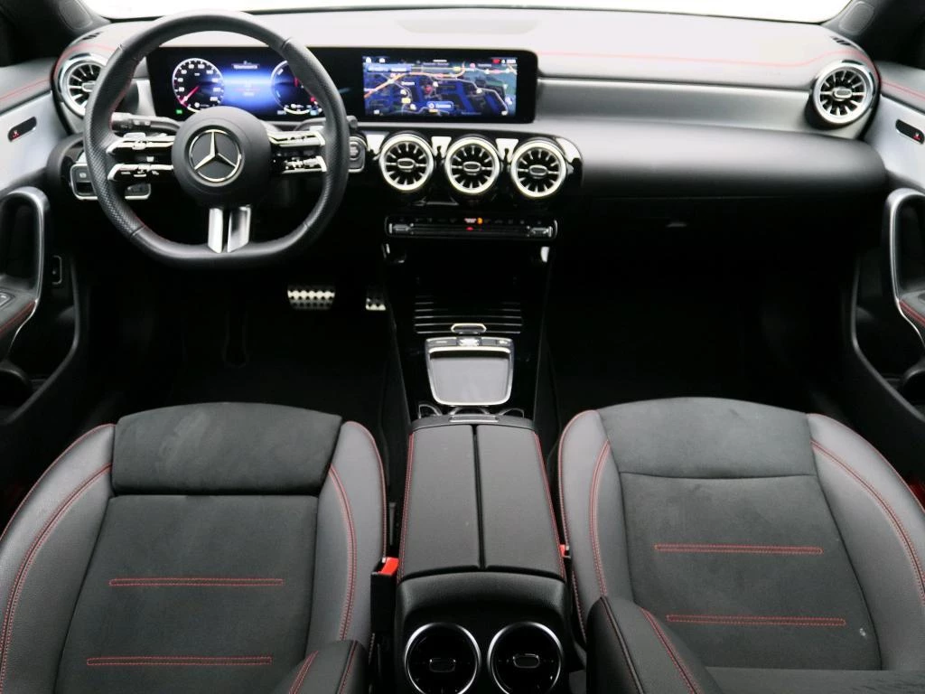 Mercedes-Benz CLA 250 e AMG Line Shooting Brake + TREKHAAK + CARPLAY + NIGHTPAKKET +