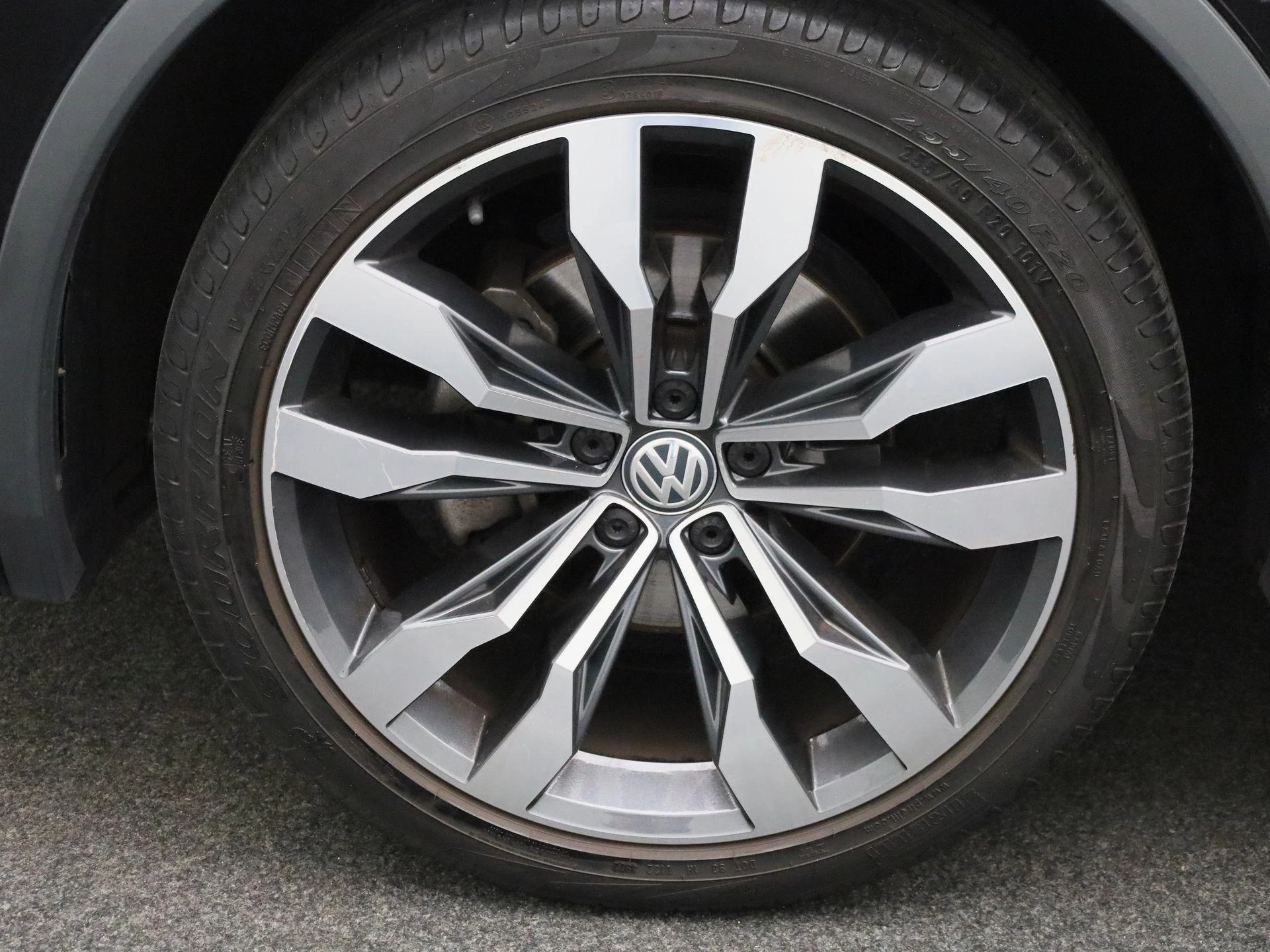 Volkswagen-Tiguan Allspace-image-12
