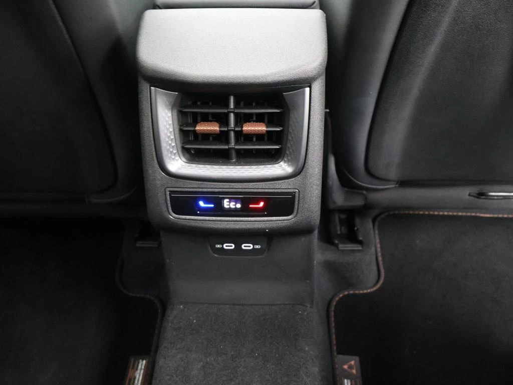 CUPRA Terramar e-Hybrid Terramar VZ PHEV 1.5e-HYBRID 272pk DSG *AUTOMAAT*PANO DAK*SPORTZETELS*ALCANTARA*NAVI*KEYLESS*CRUISE*