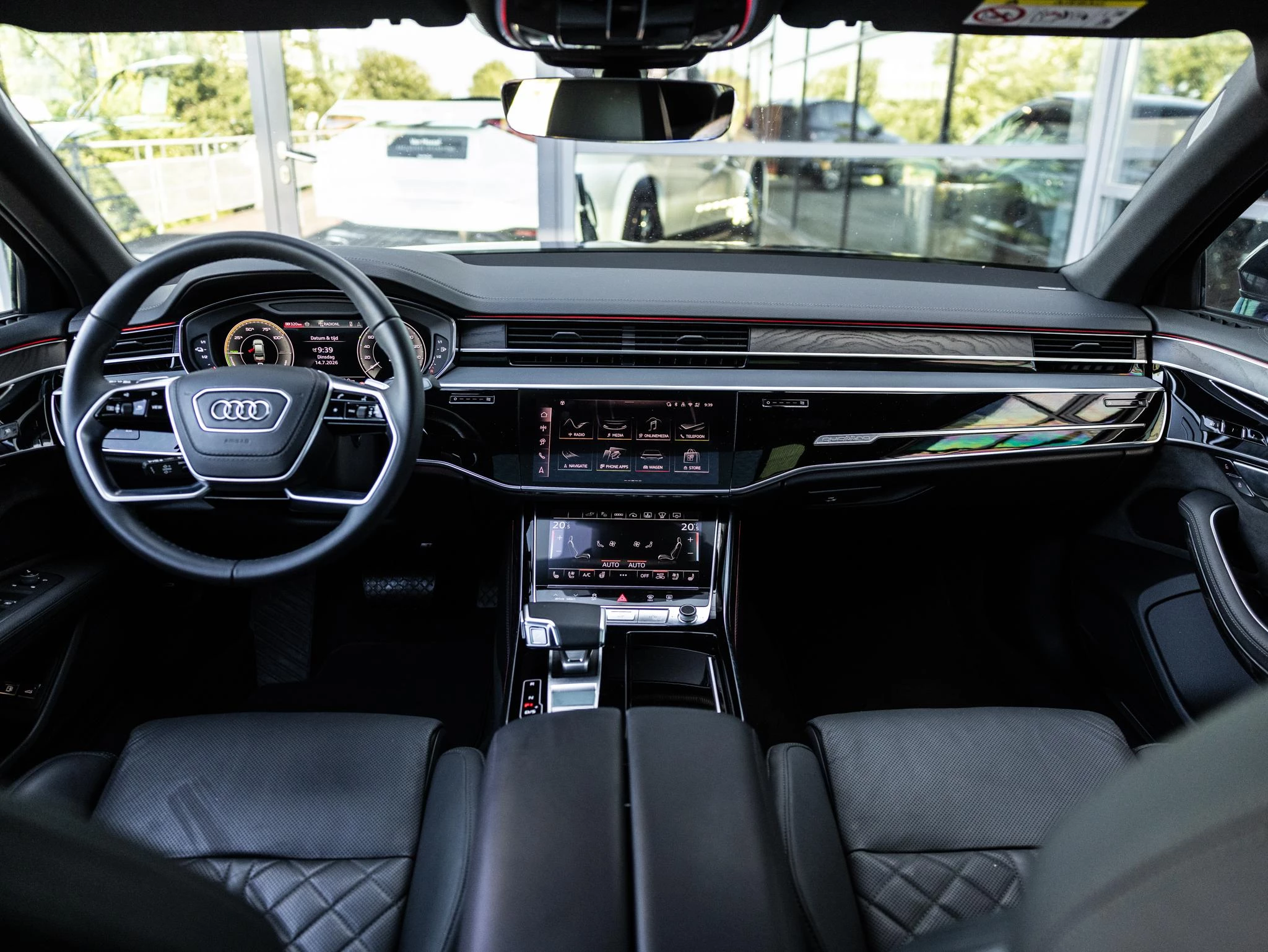 Audi A8 60 TFSI e quattro 462 PK