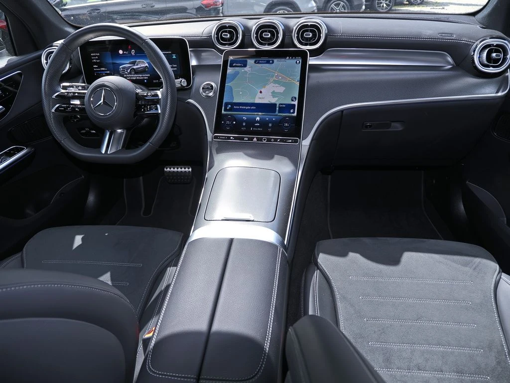 Mercedes-Benz-GLC 220 d-image-12