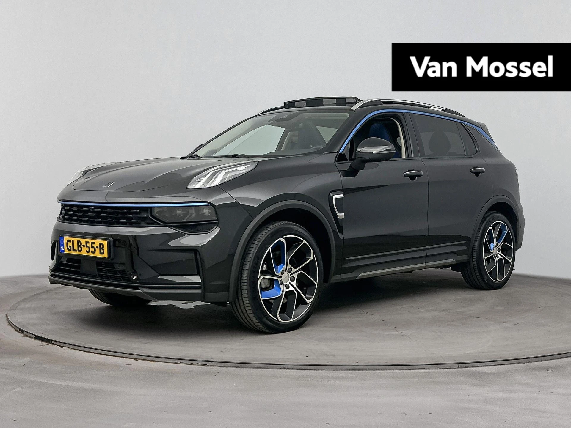 Lynk & Co-01-image-0