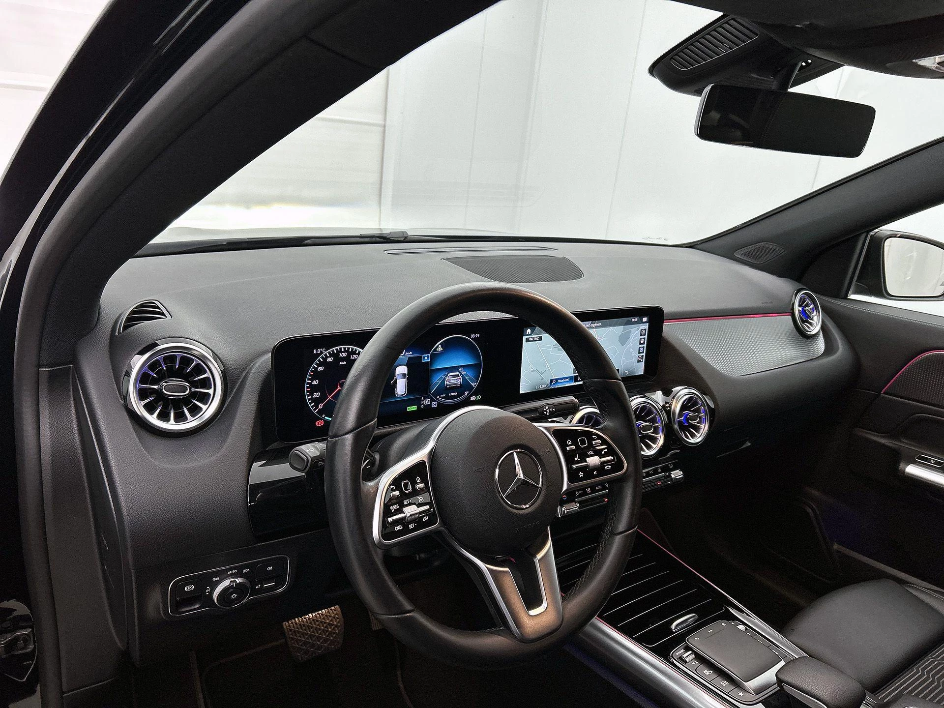 Mercedes-Benz-EQA-image-18