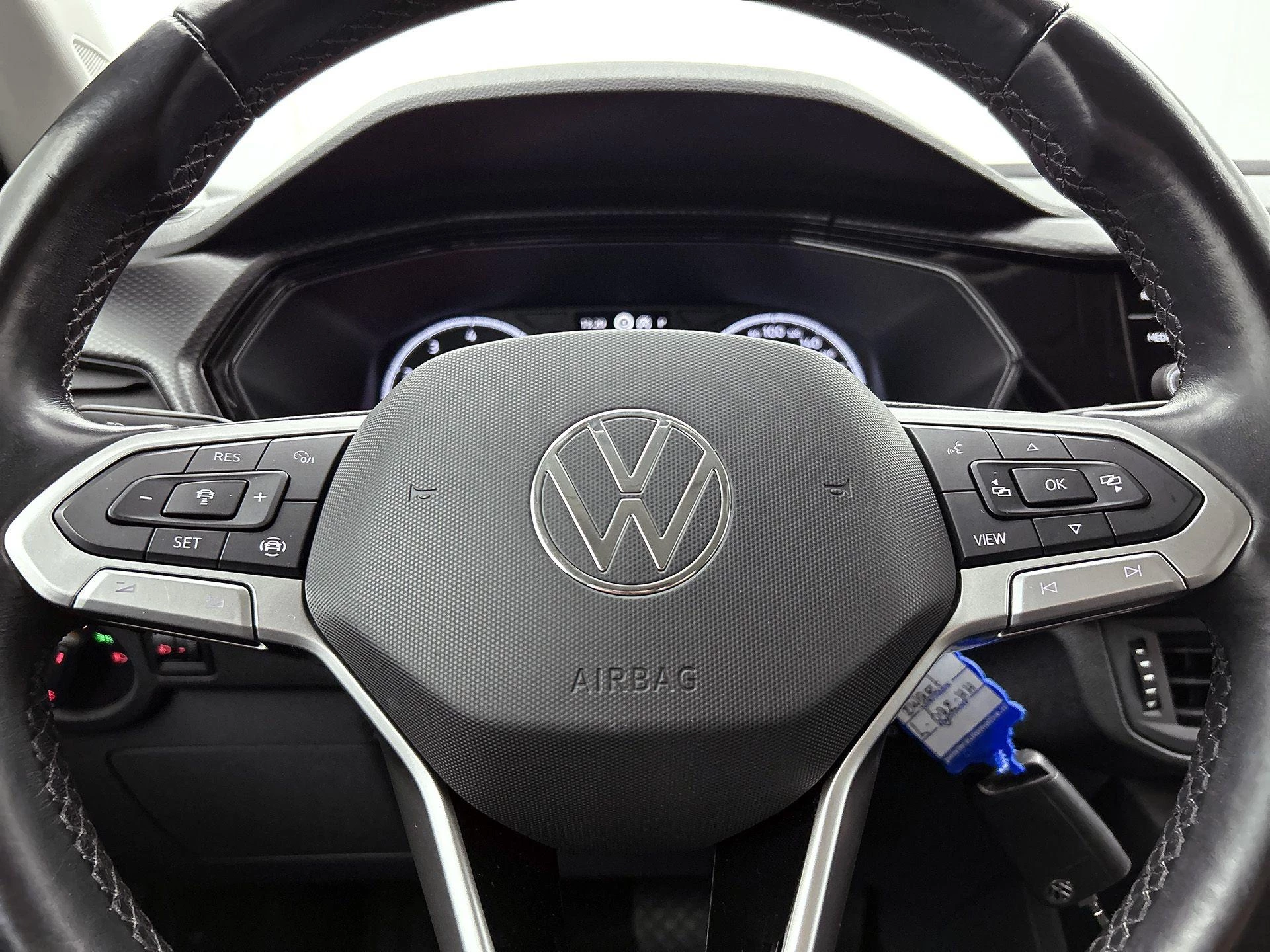 Volkswagen-T-Cross-image-40