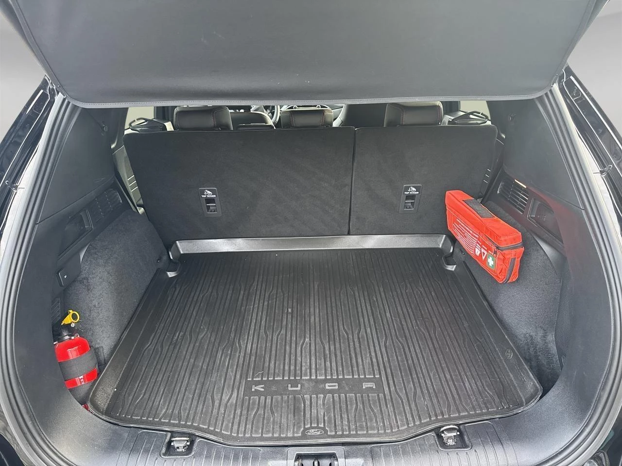 Ford Kuga 2.5i EcoBoost 112kW ST-Line FHEV