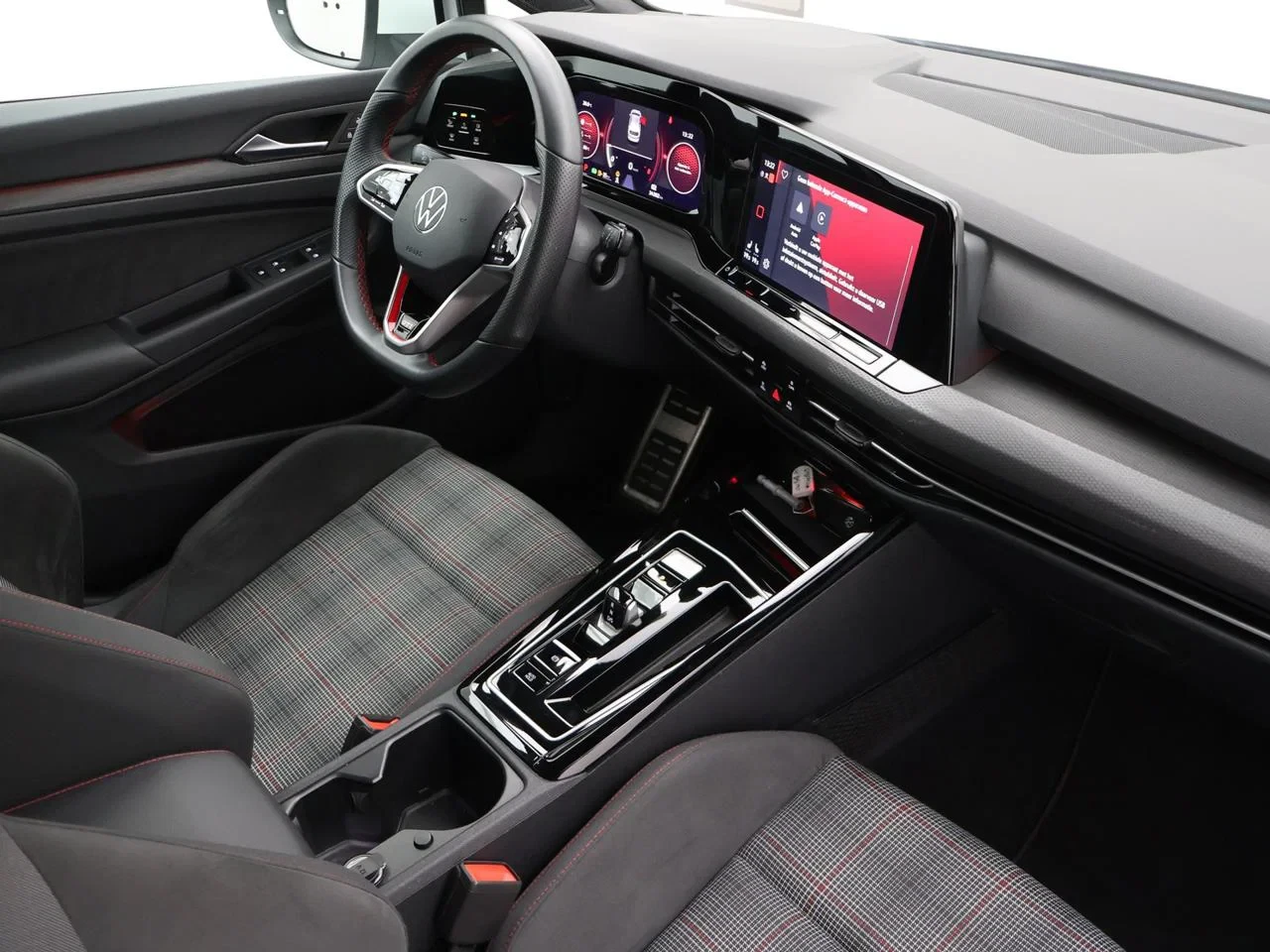 Volkswagen-Golf-image-2