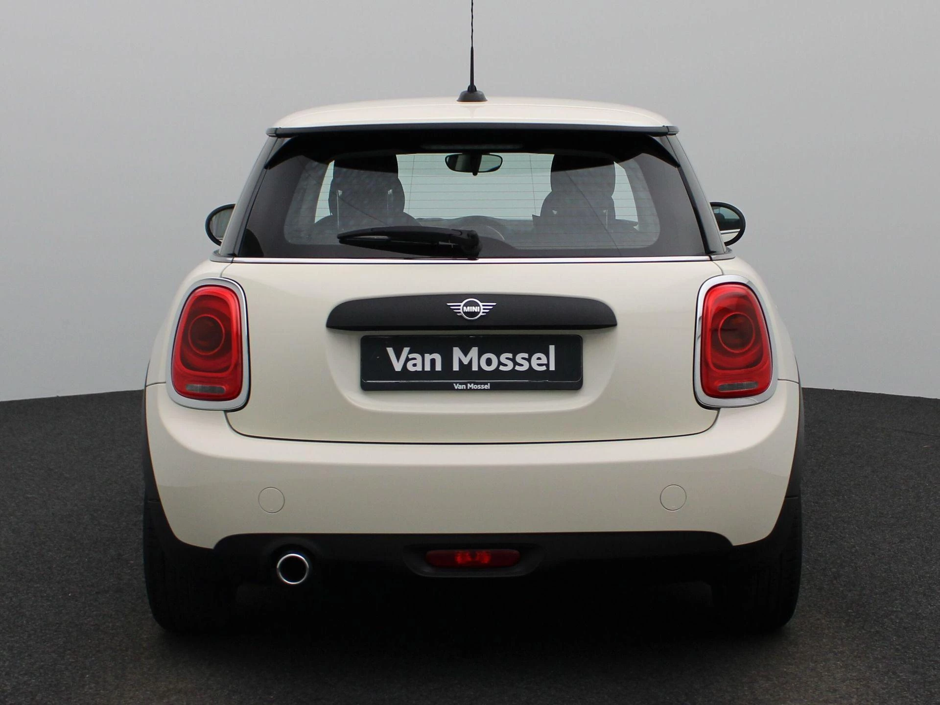 MINI-One-image-4