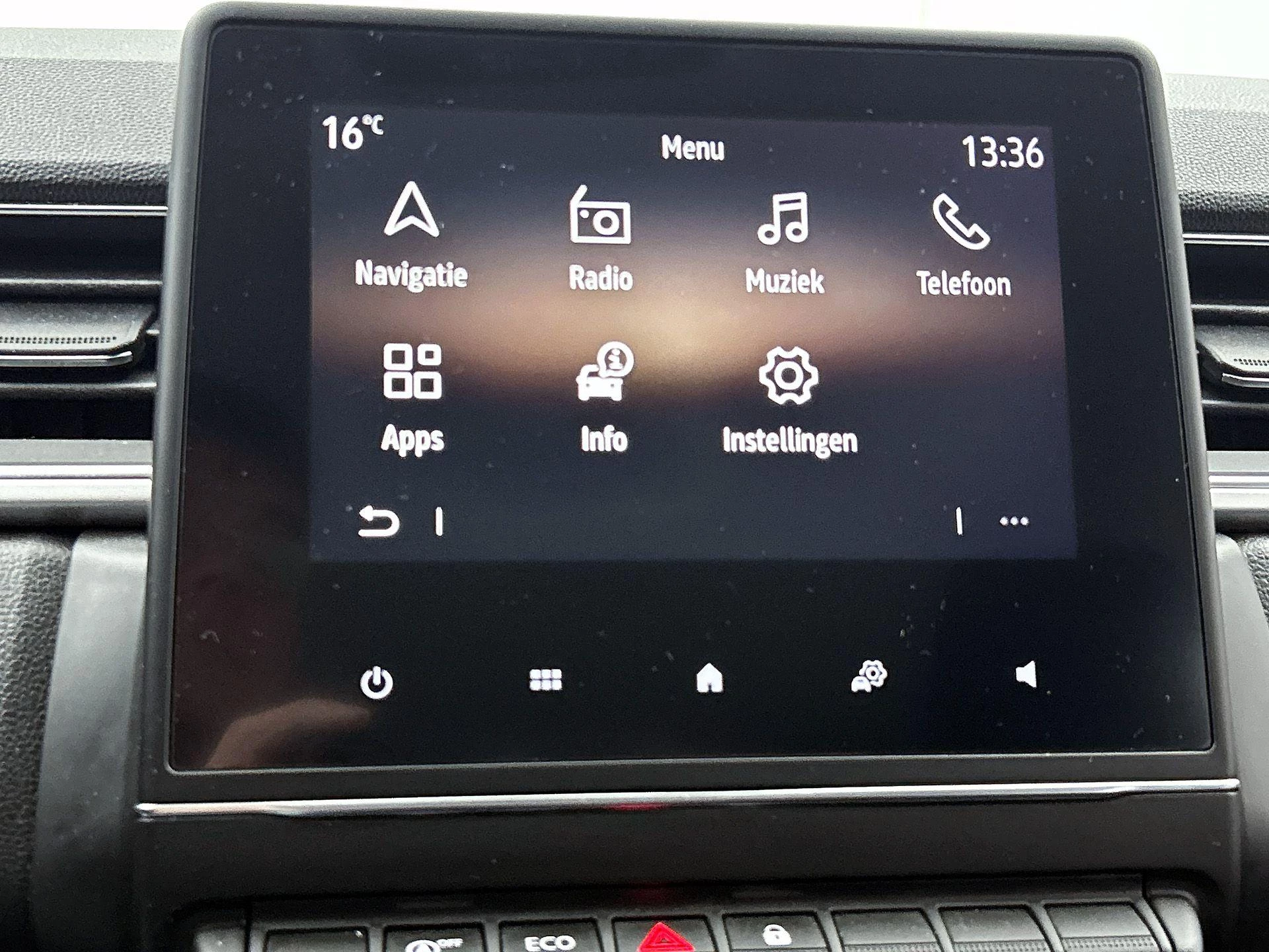 Renault-Captur-image-16