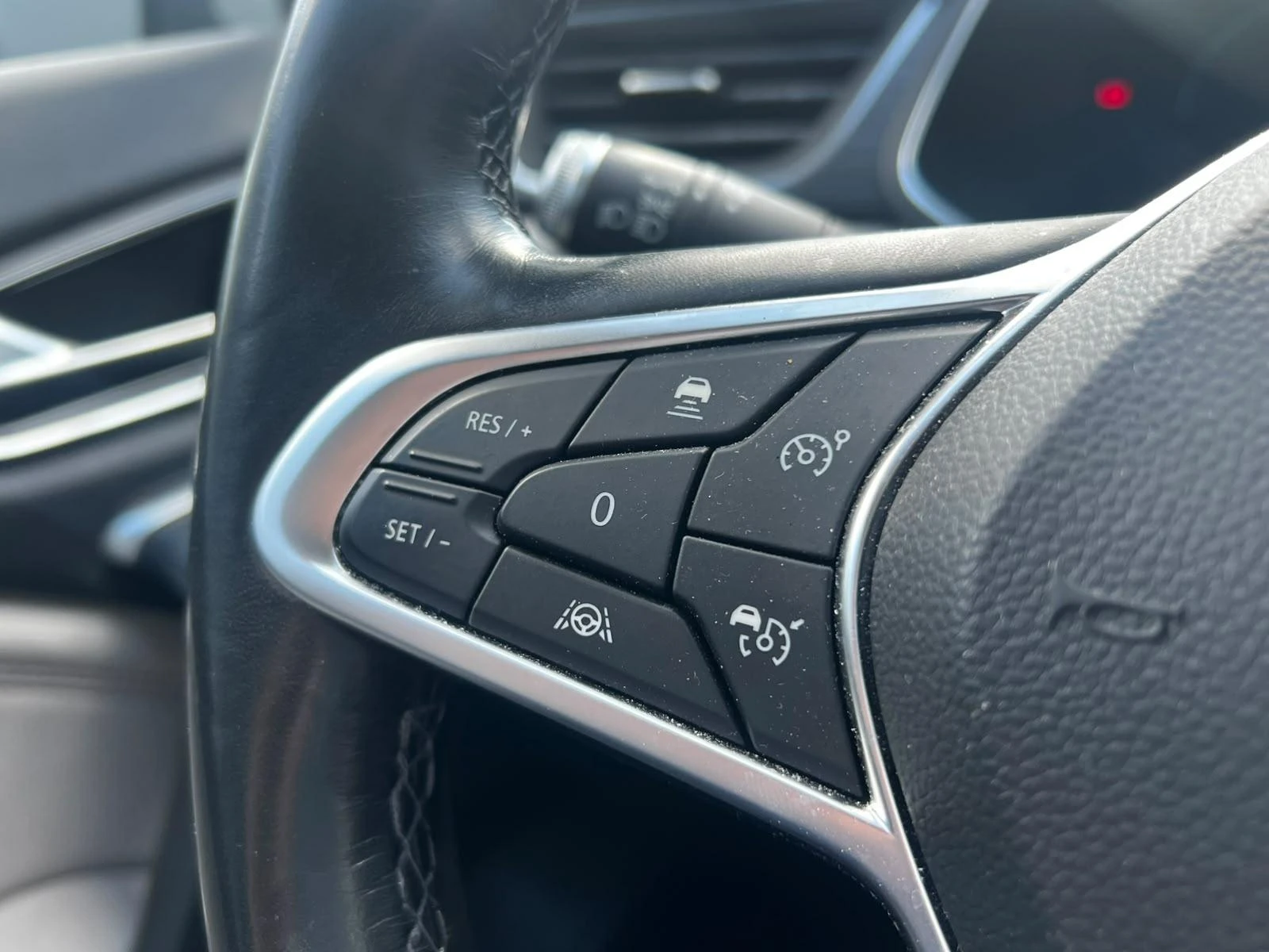 Renault Captur 1.6 E-Tech Plug-in Hybrid 160 Initiale Paris