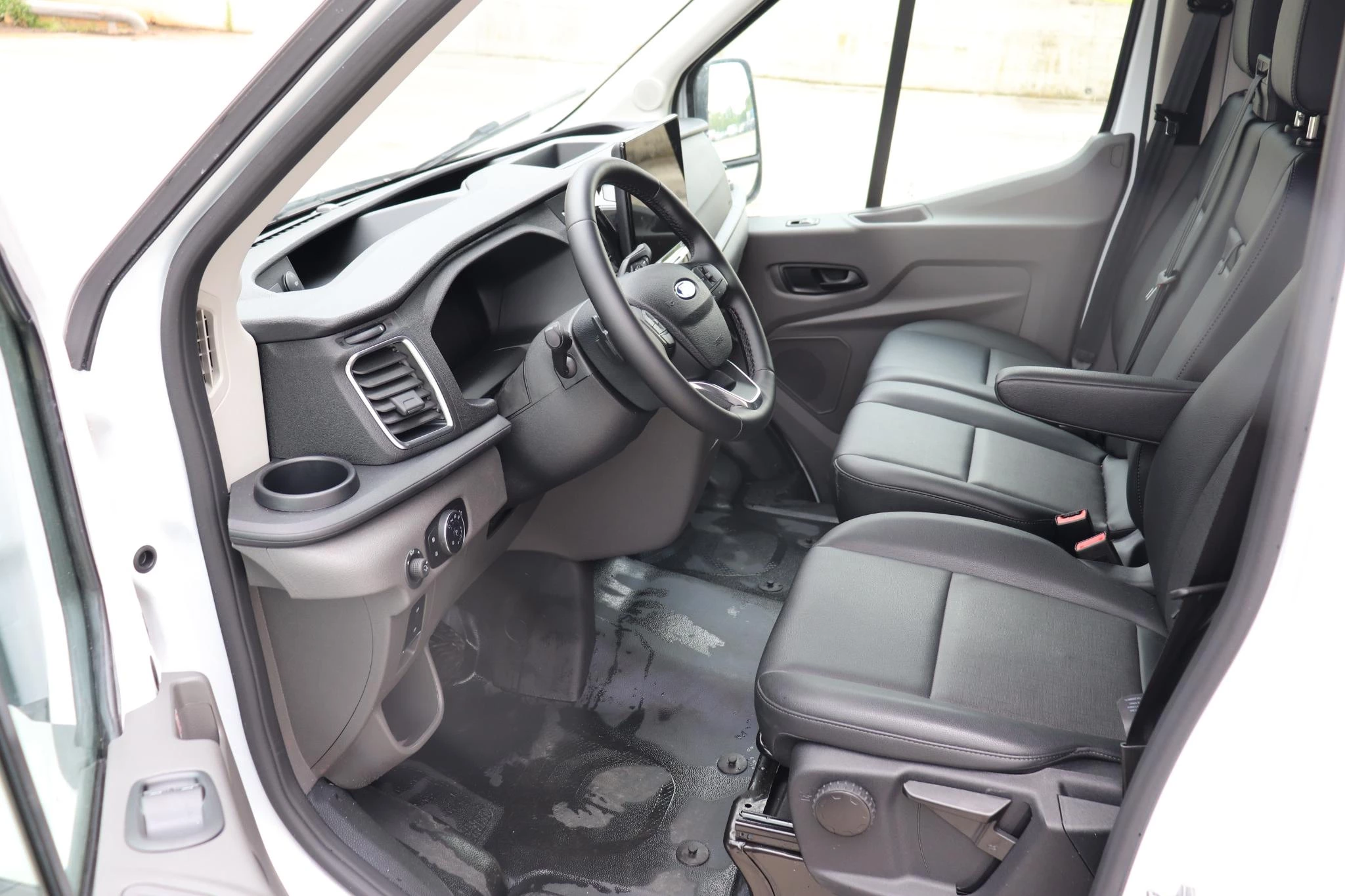 Ford Transit 350M 2.0TD 165pk 121kW A8 Trend