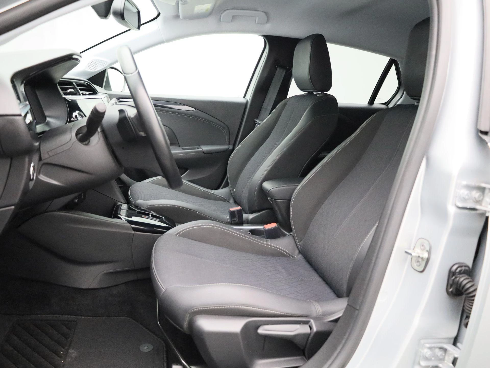 Opel-Corsa-image-7