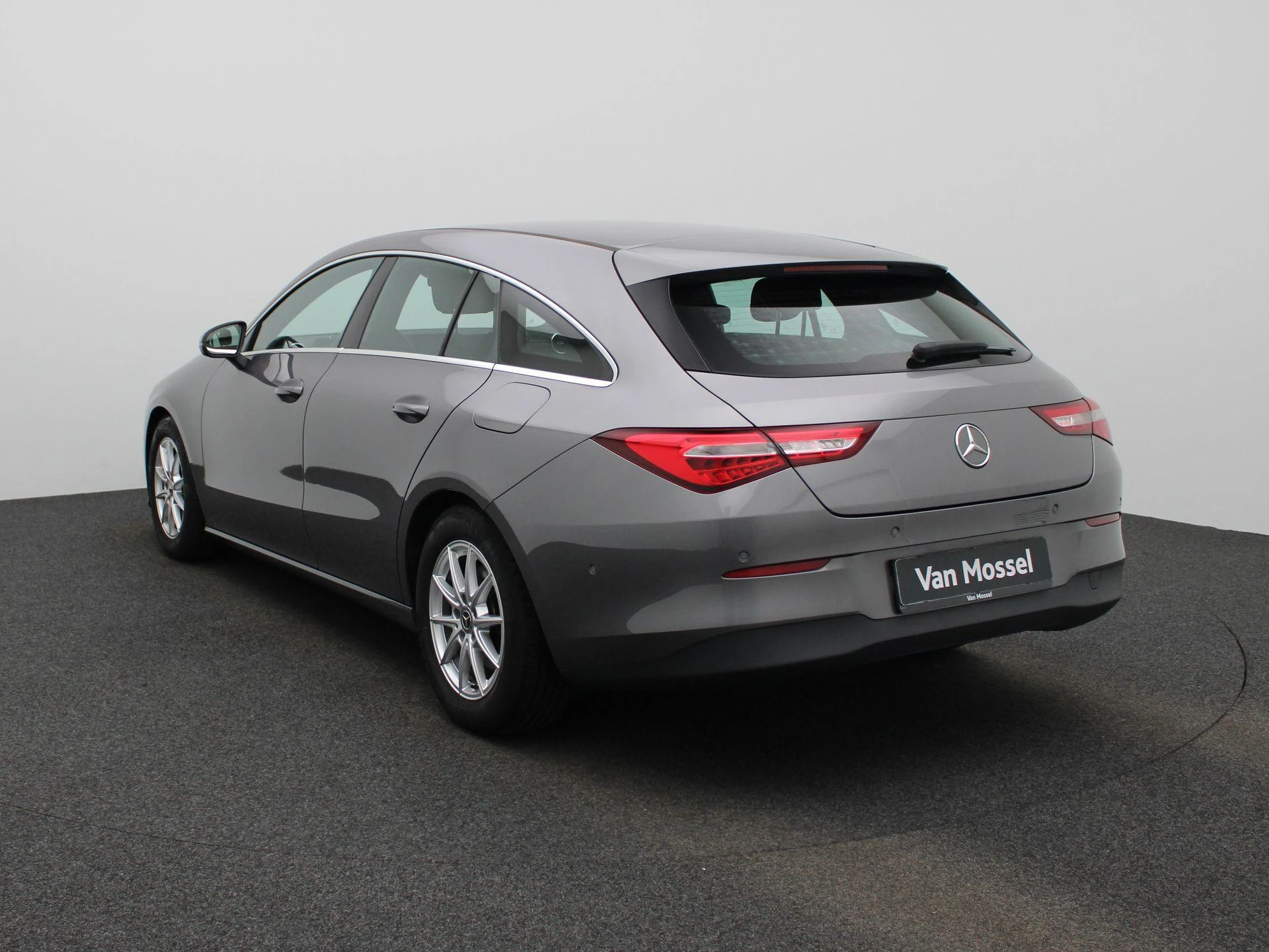 Mercedes-Benz-CLA-image-1