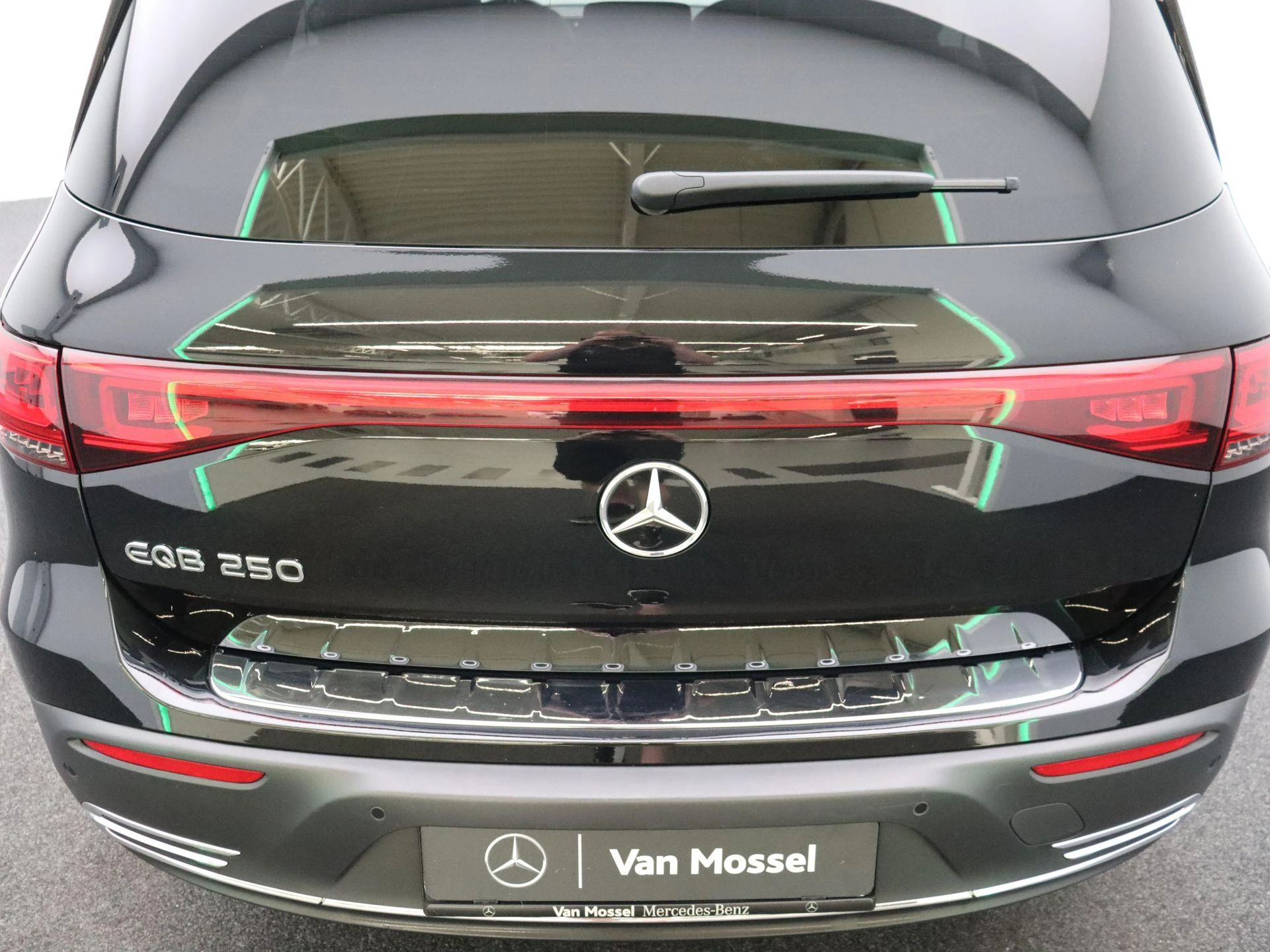Mercedes-Benz EQB 250 Business Line