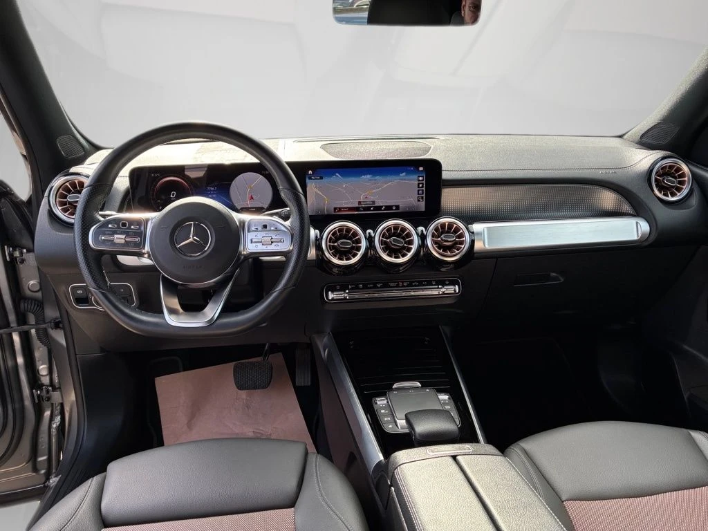 Mercedes-Benz-EQB 300-image-11