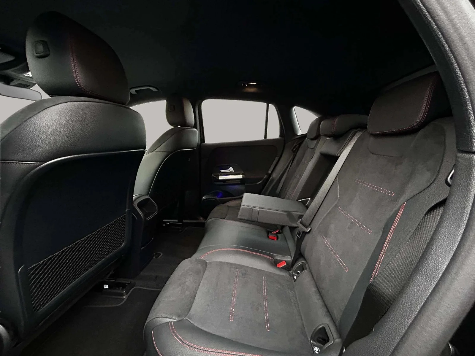 Mercedes-Benz-EQA-image-12